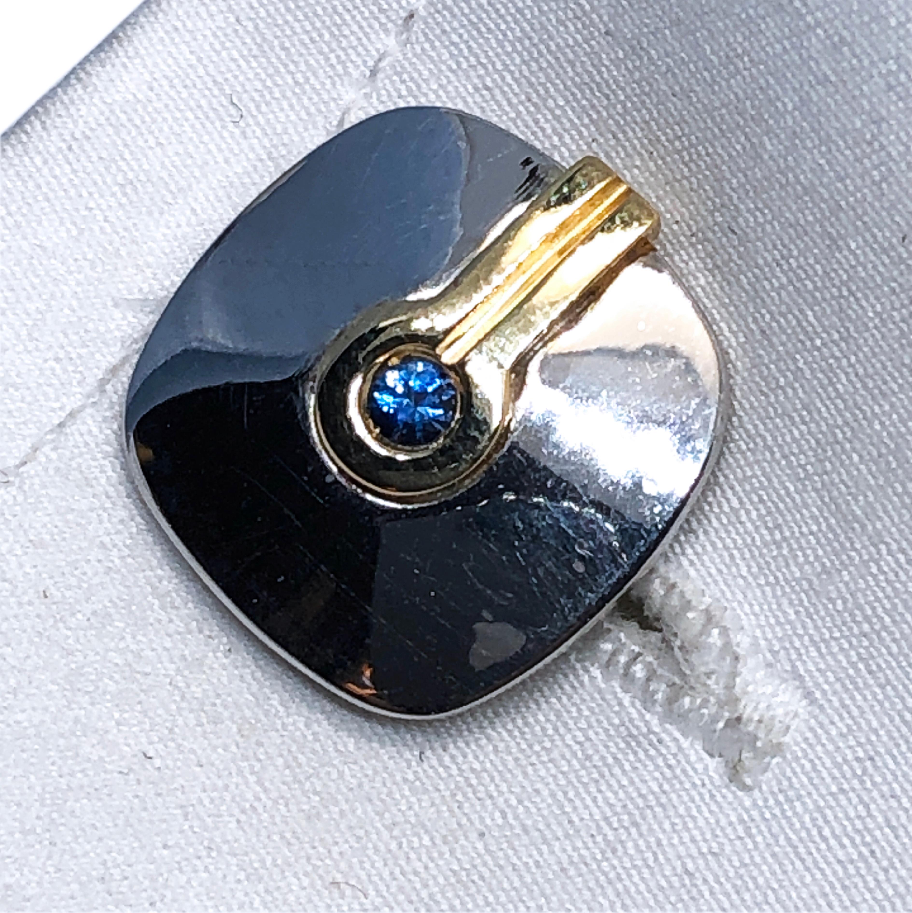Berca Round Blue Sapphire Yellow White Gold Mirror Finish Cufflinks In New Condition For Sale In Valenza, IT