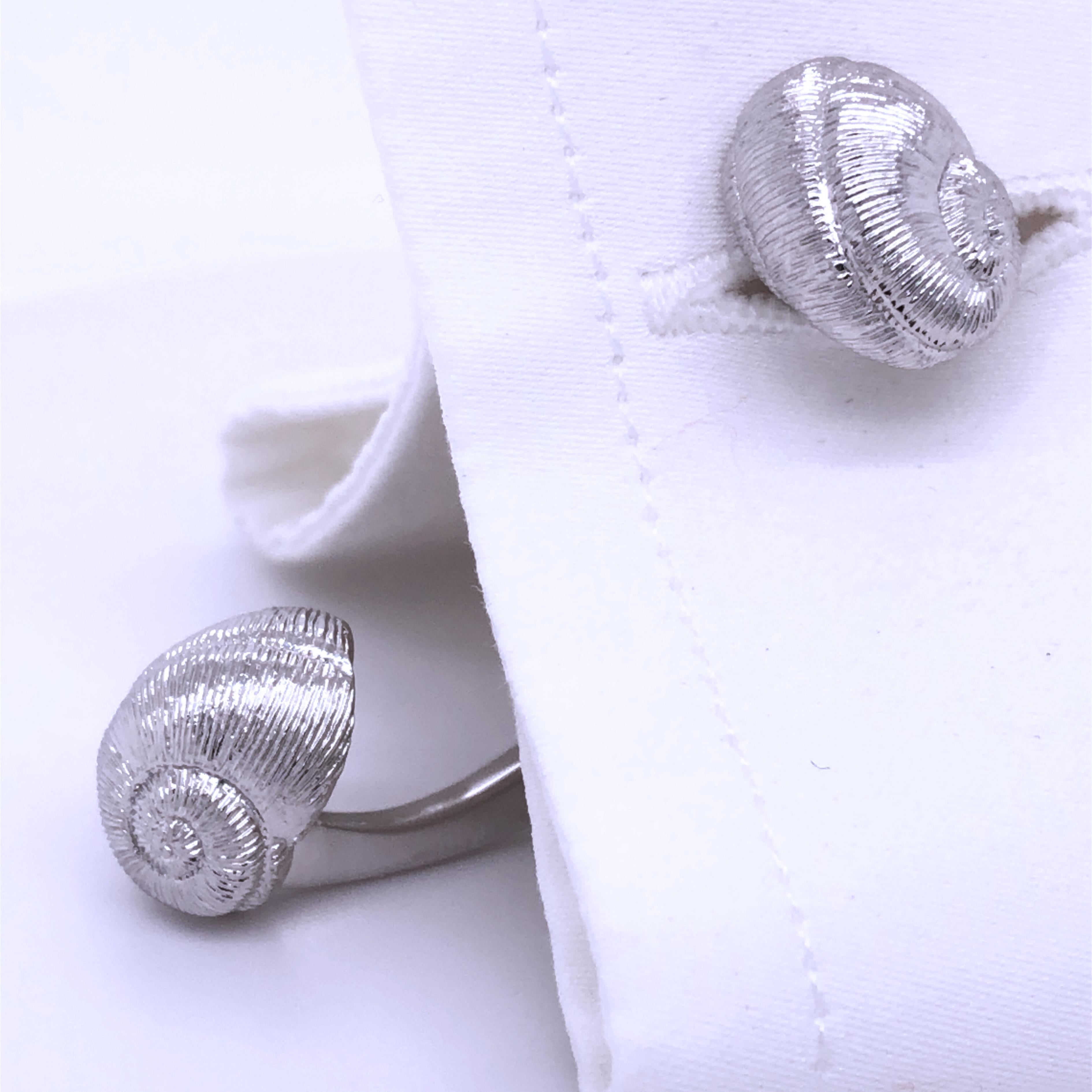 Berca Seashell Shaped Sterling Silver Cufflinks For Sale 2