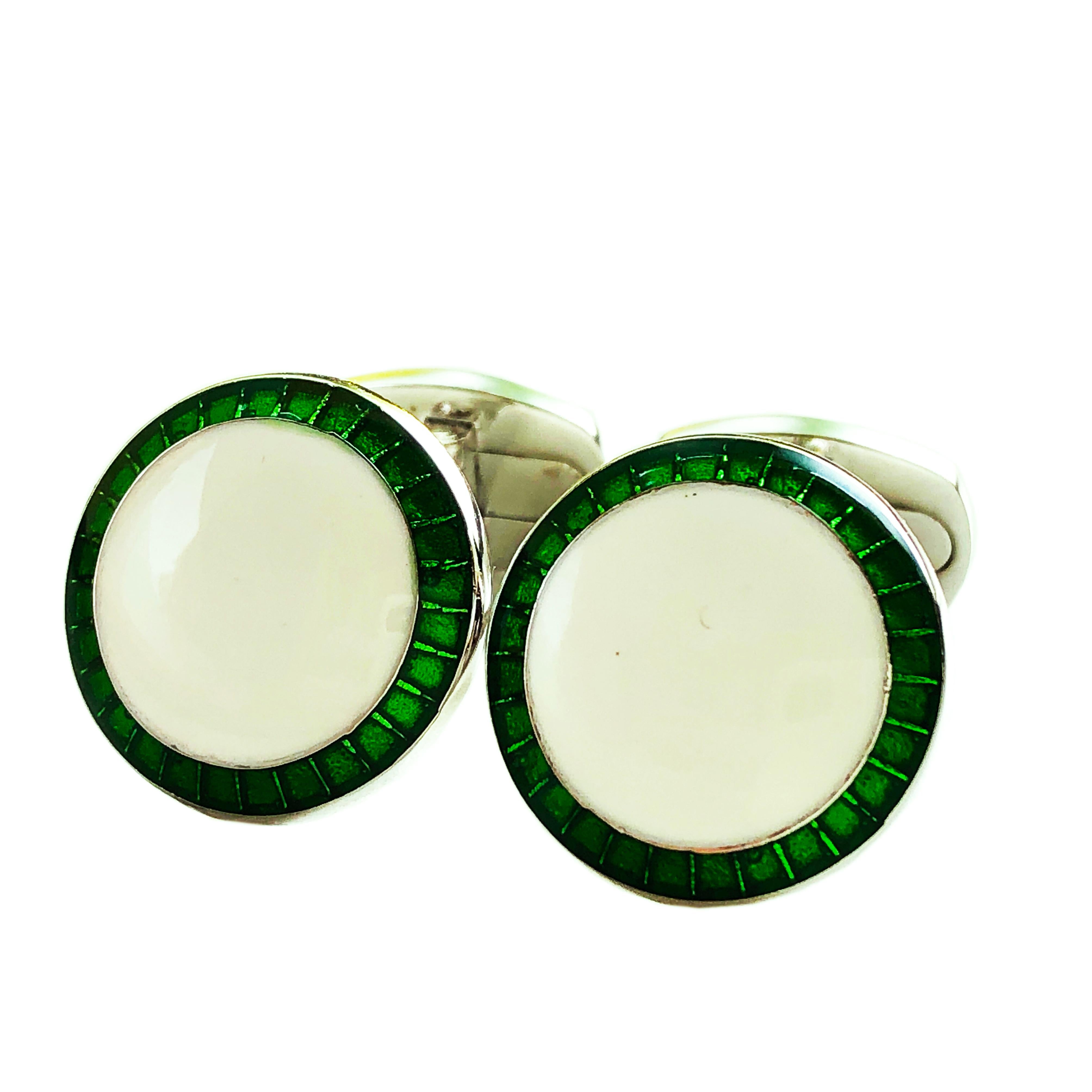 Chic yet Timeless Round White, Transparent Vivid Green Border Hand Enamelled Sterling Silver Cufflinks, T-bar back.

In our Smart Black Box and Pouch.

Front Diameter about 0.633 inches.