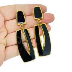 BEREBI pendientes vintage de diseño con esmalte negro en tono dorado firmado