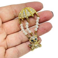BEREBI signed vintage gold tone pearls rhinestones ballon teddy bear brooch