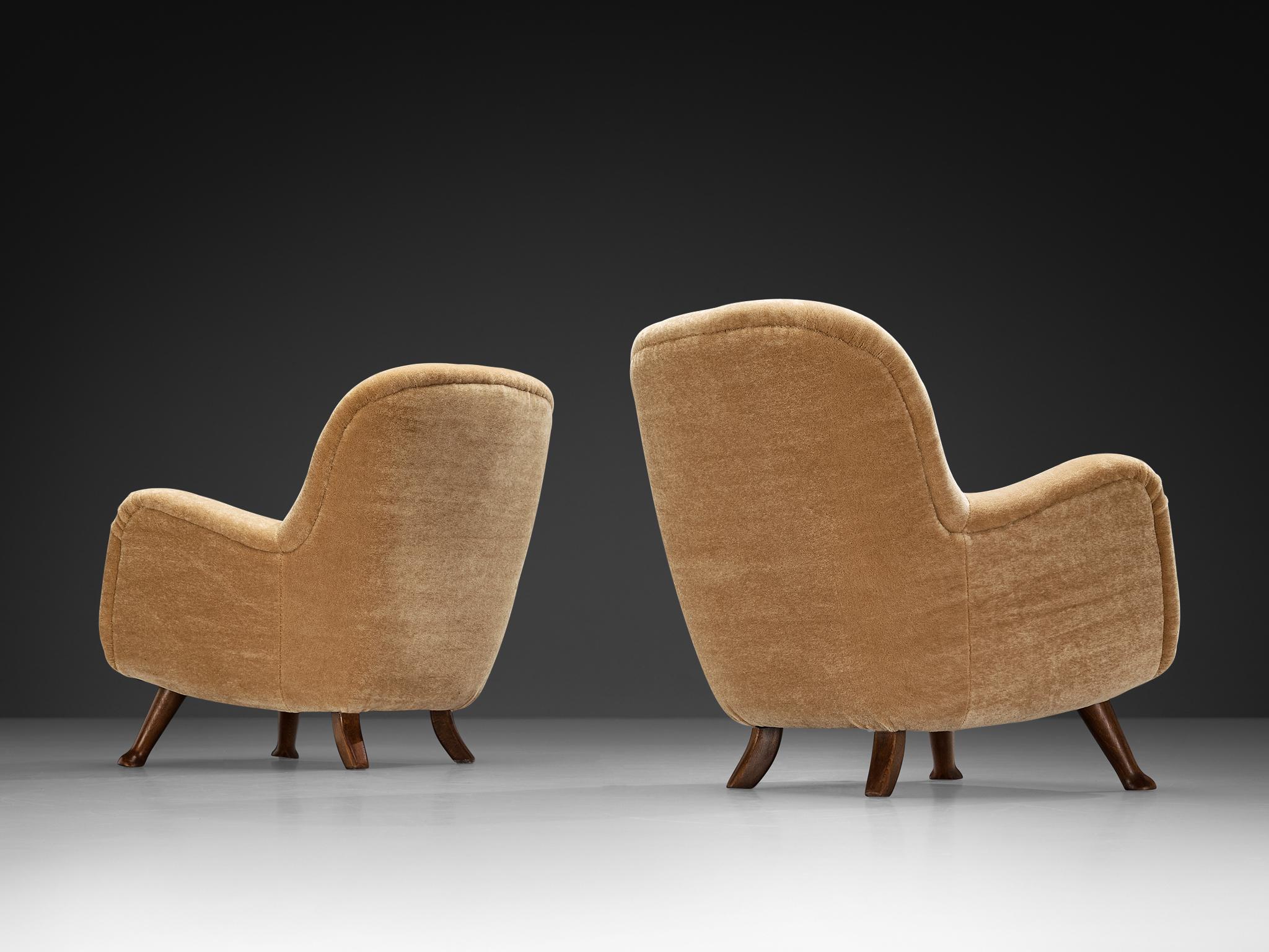 Scandinavian Modern Berga Mobler Lounge Chairs in Beige Teddy For Sale