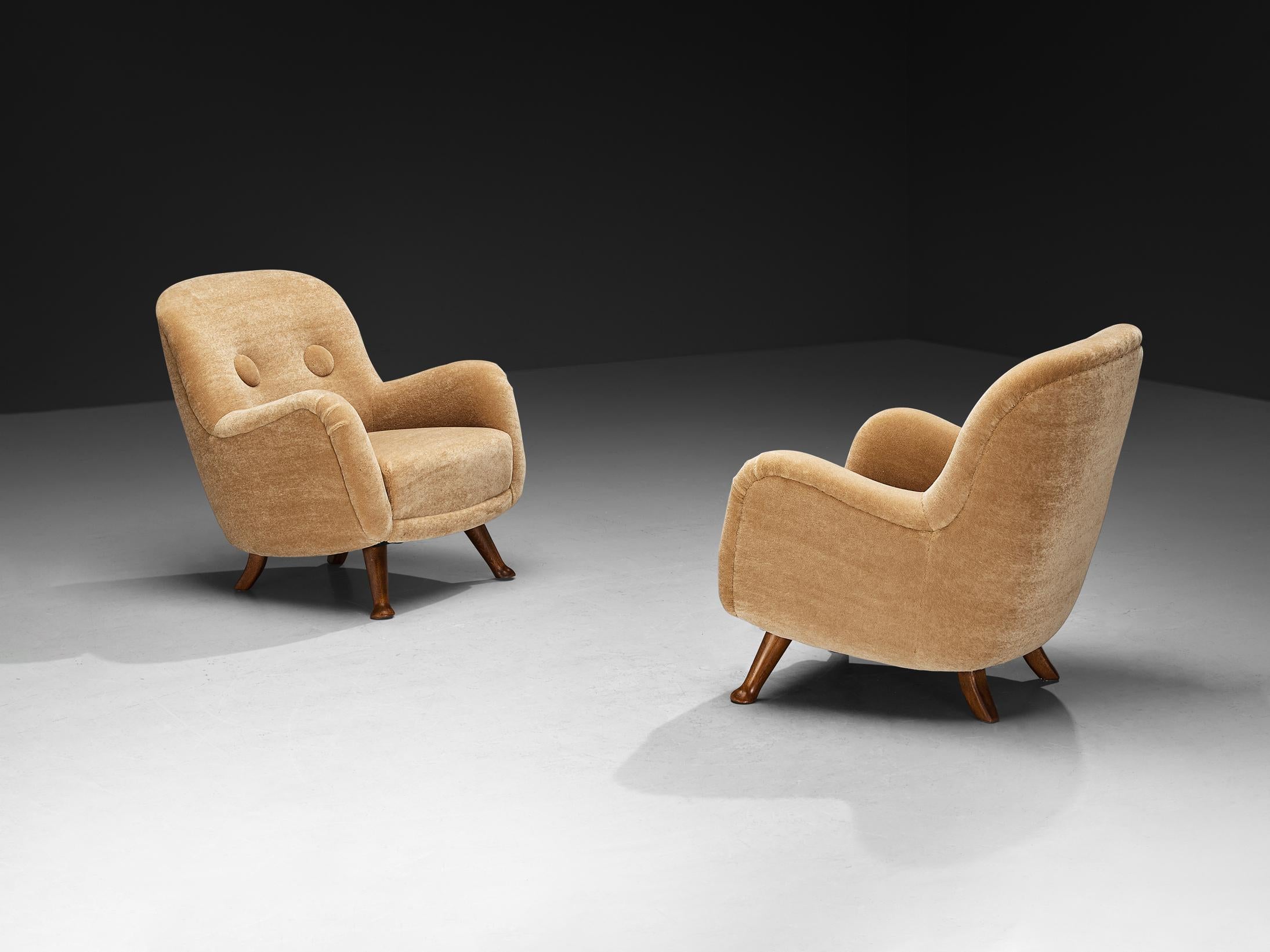 Berga Mobler Lounge Chairs in Beige Teddy In Good Condition For Sale In Waalwijk, NL