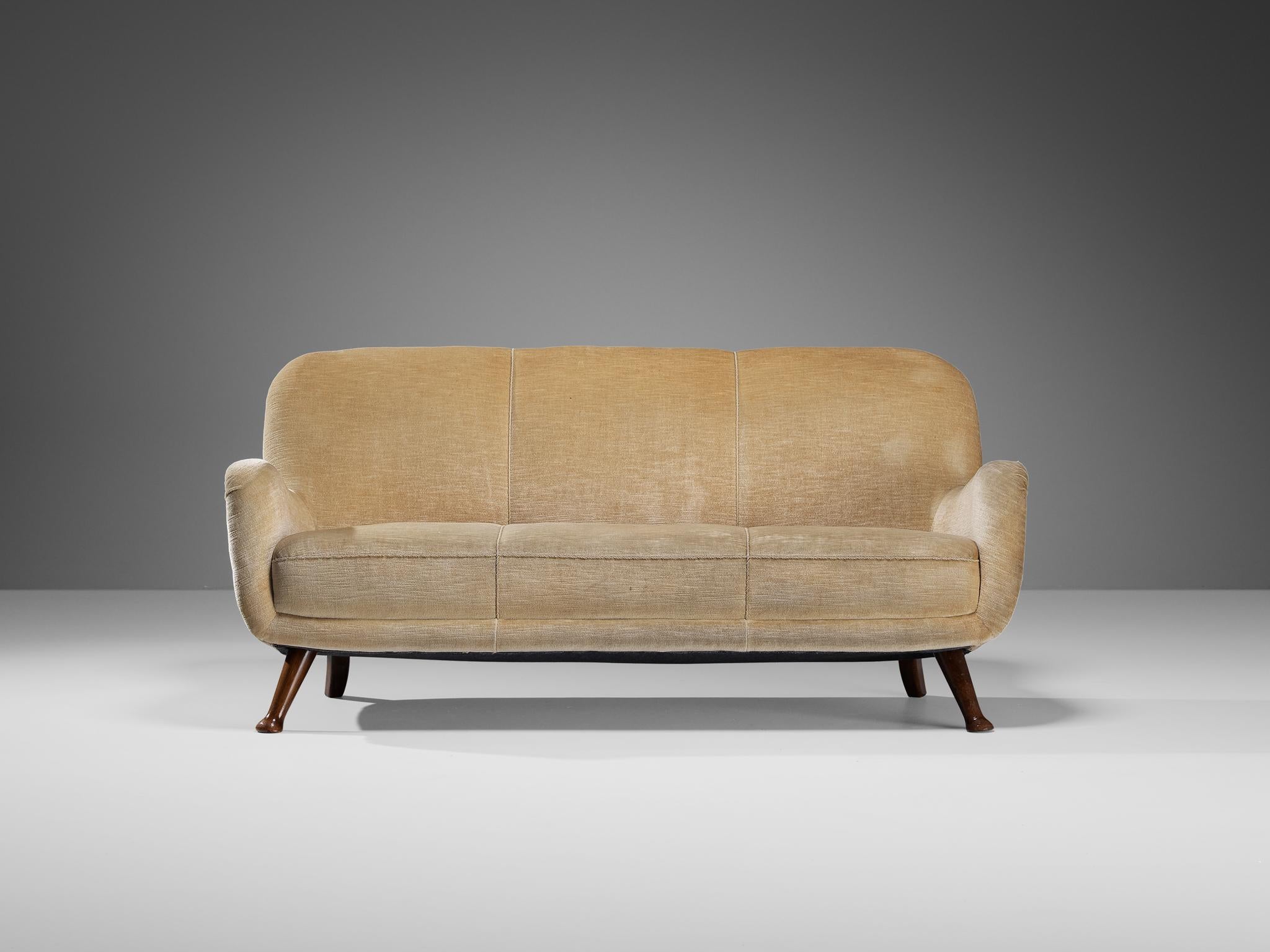Danish Berga Mobler Sofa in Beige Wool Upholstery  For Sale