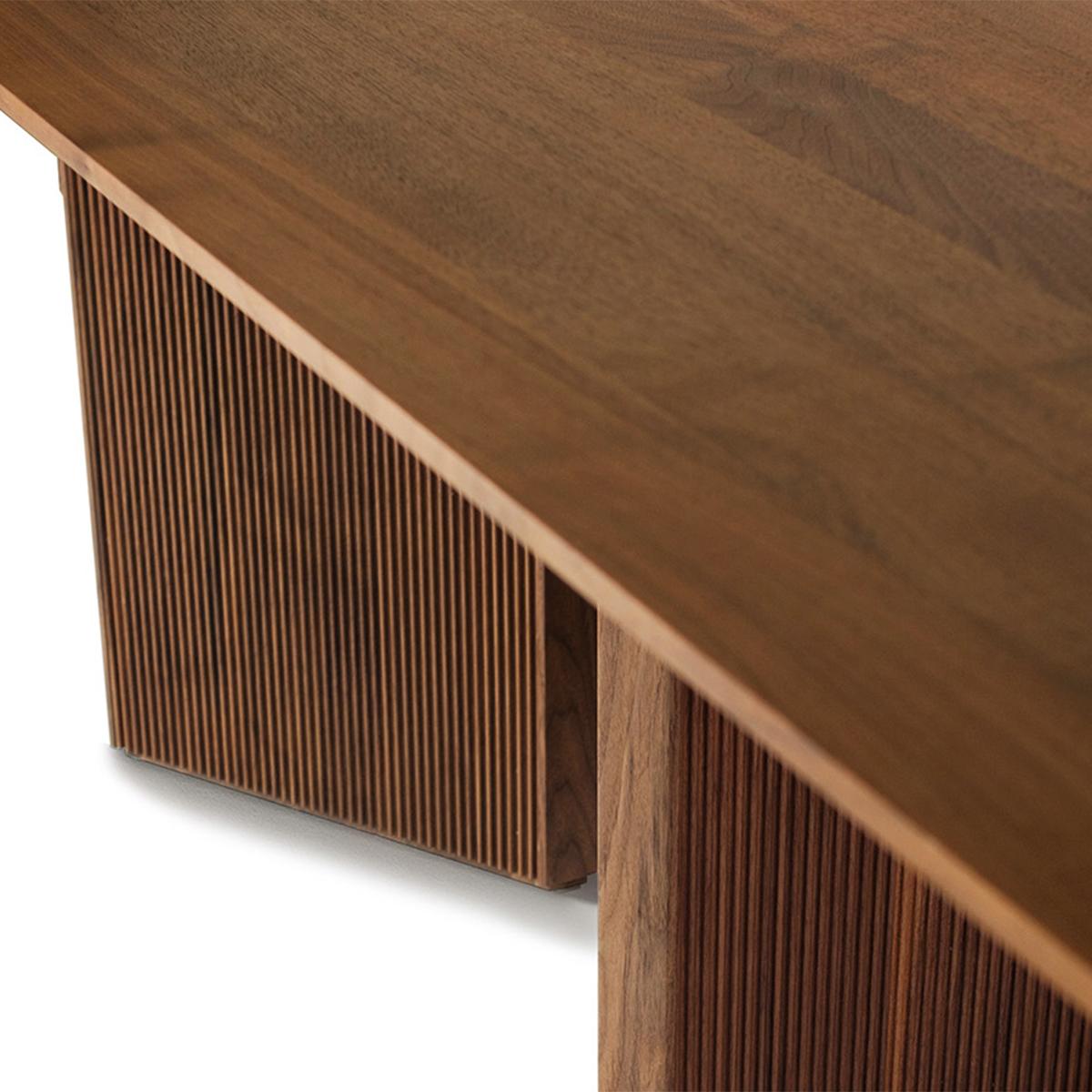 Contemporary Bergame Lines Dining Table For Sale