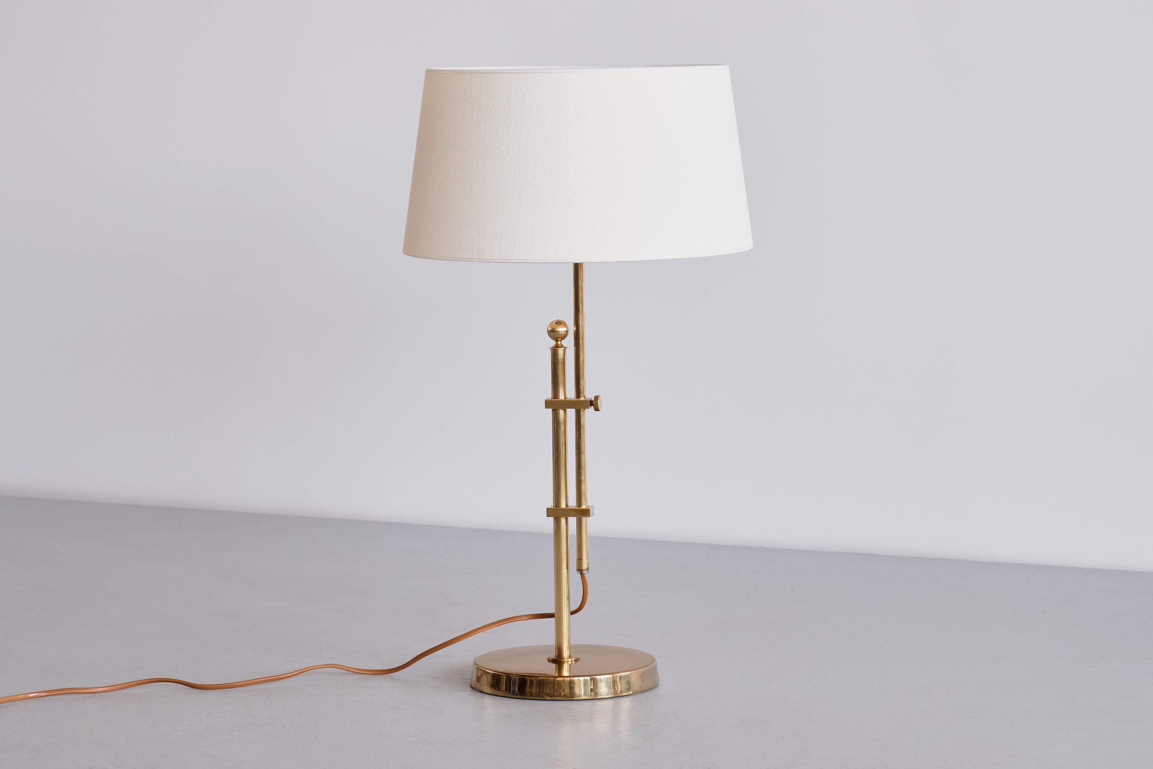 Bergboms B-131 Height Adjustable Table Lamp in Brass, Sweden, 1950s For Sale 6