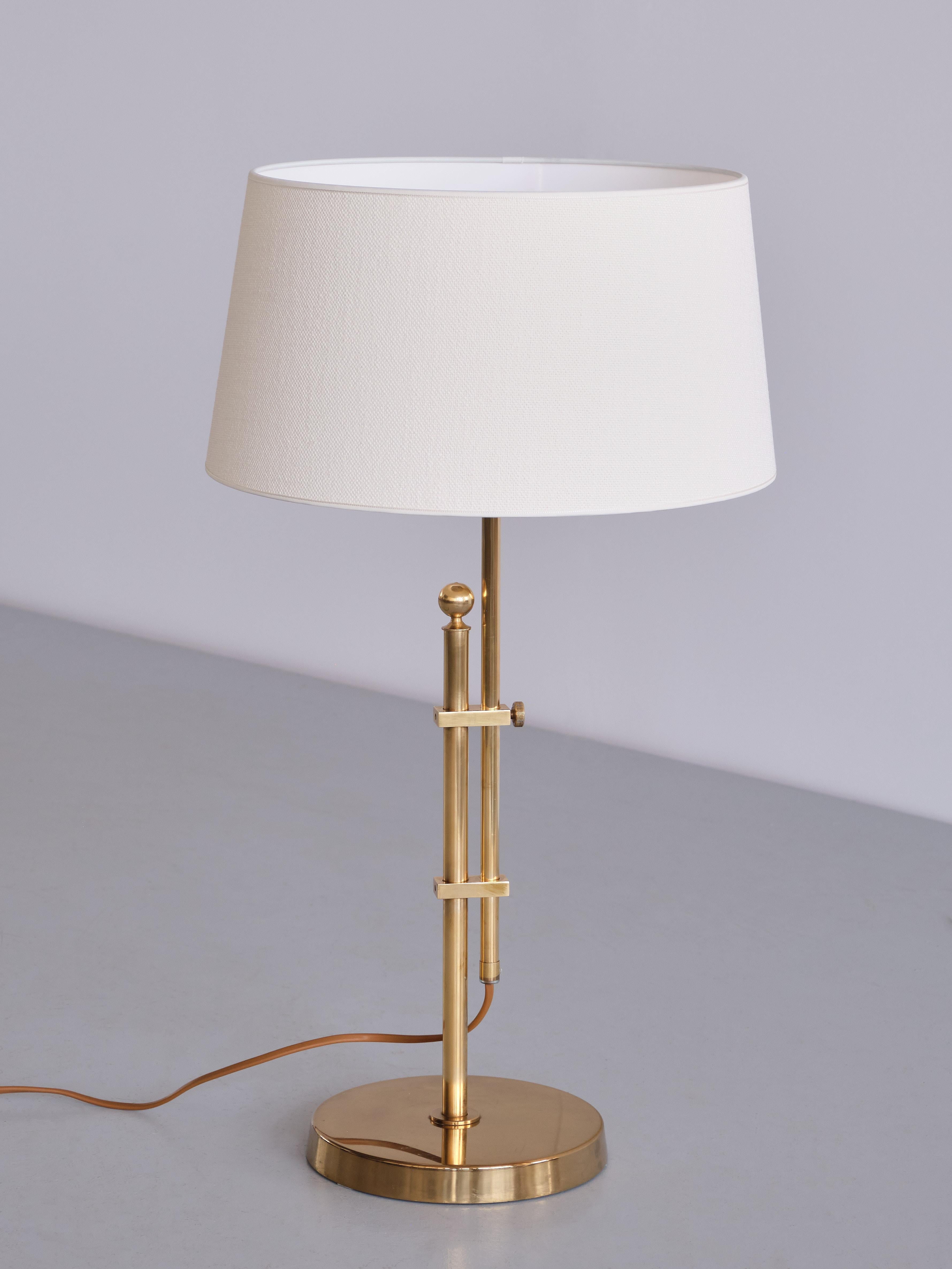 Bergboms B-131 Height Adjustable Table Lamp in Brass, Sweden, 1950s For Sale 3