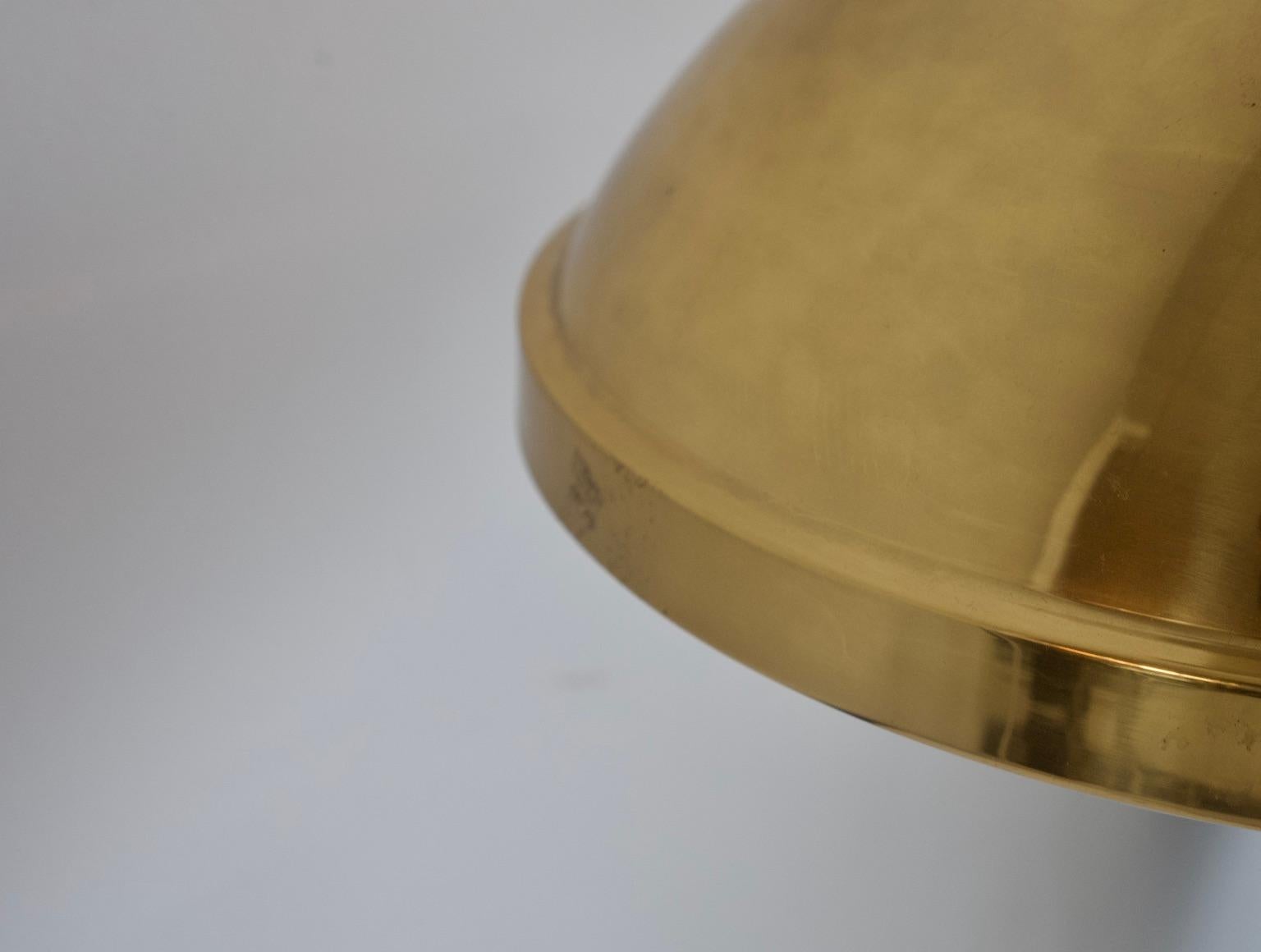 Svedese Lampada da soffitto in ottone Bergboms con schermo acrilico in vendita