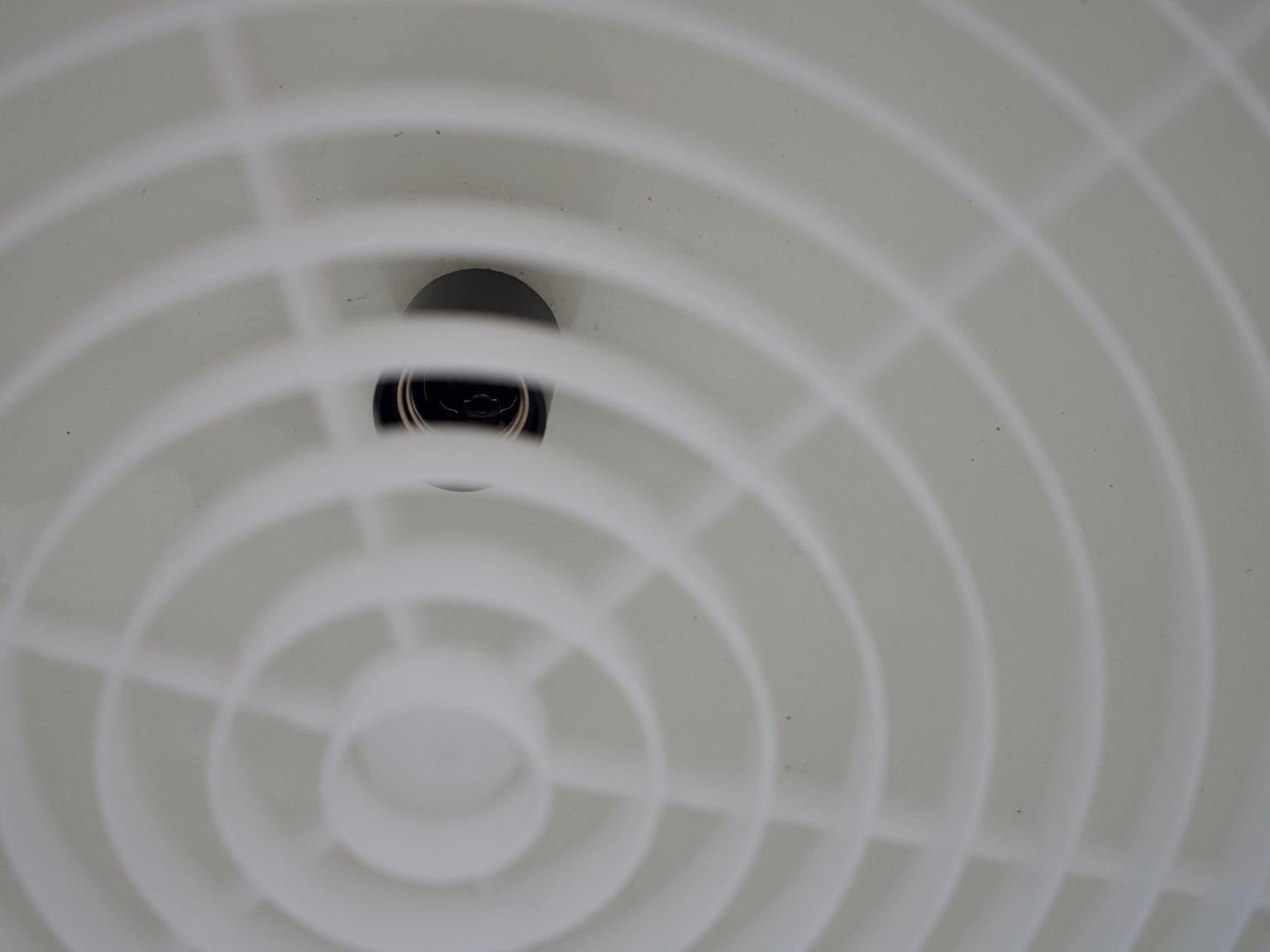 Lampada da soffitto in ottone Bergboms con schermo acrilico In condizioni buone in vendita a Madrid, ES