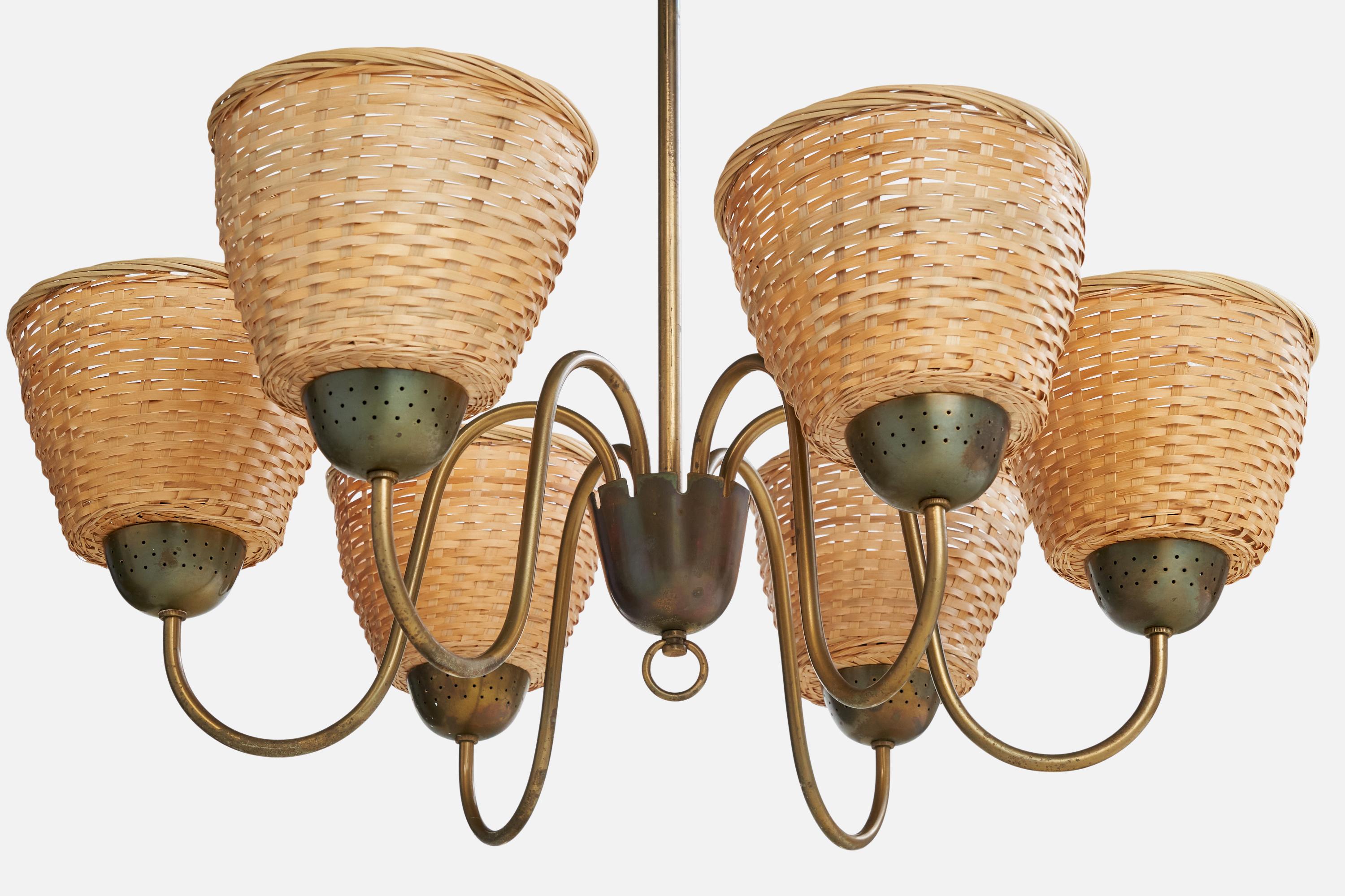 Bergboms, Chandelier, Laiton. Rattan, Suède, années 1940 Bon état - En vente à High Point, NC