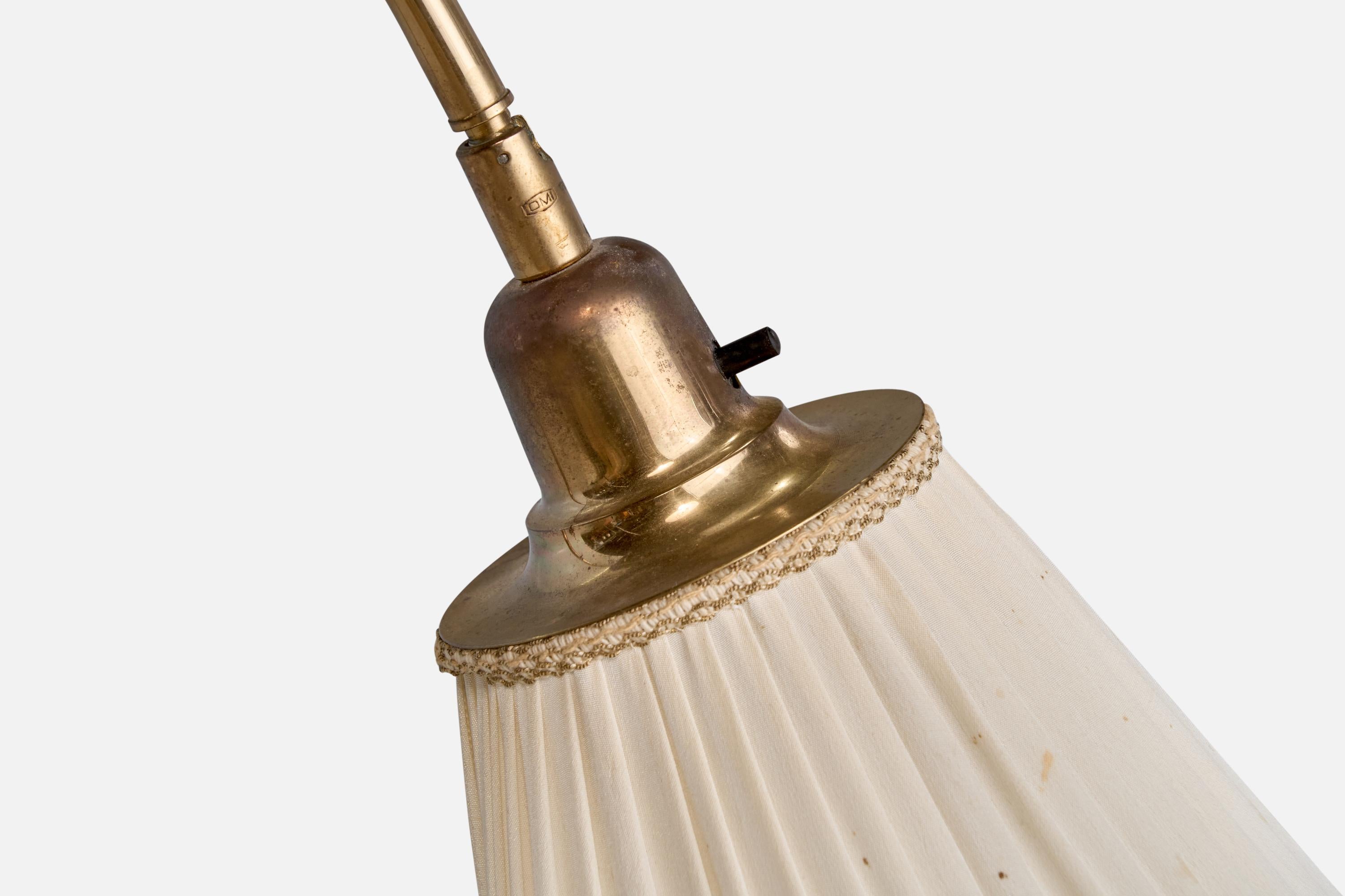 Bergboms, lampadaire, laiton, tissu, Suède, années 1970 Bon état - En vente à High Point, NC