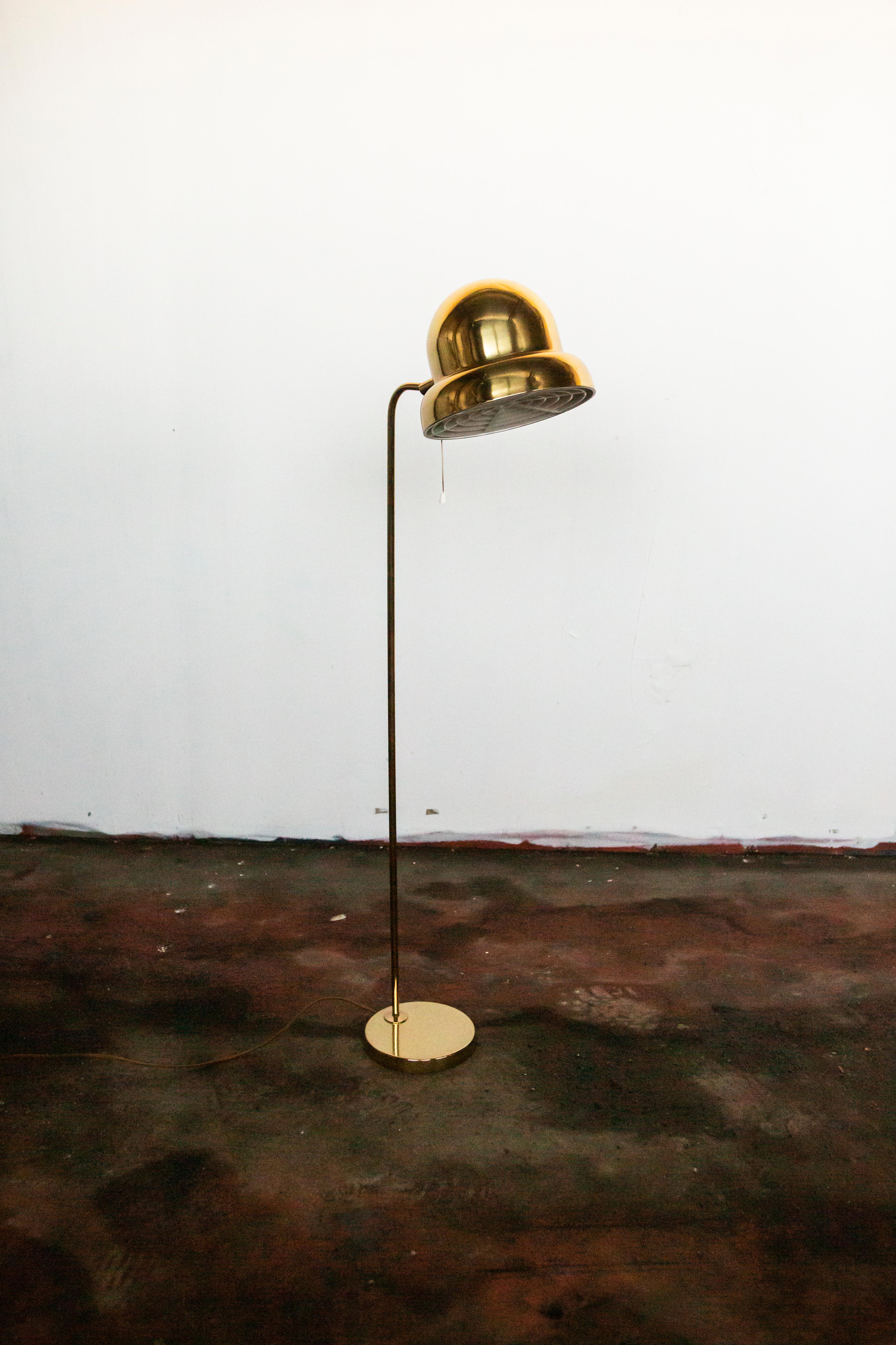 Floor lamp in brass, model G-090 manufactured by Bergboms, Sweden, 1960s.

Rare model.