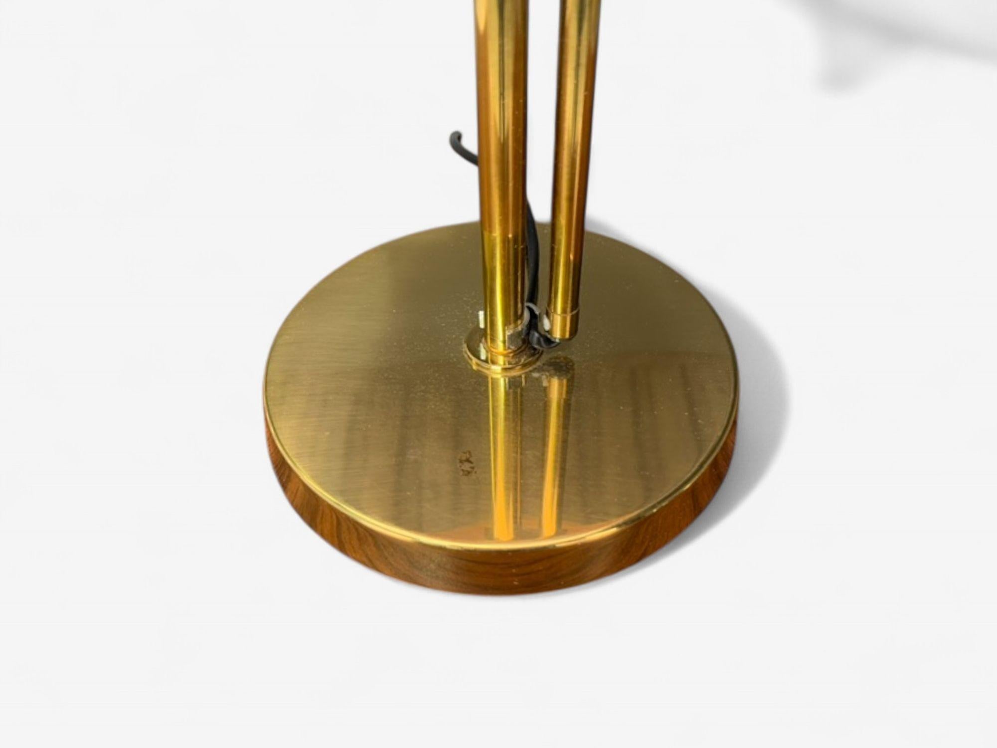 Fin du 20e siècle Bergboms, moderne suédois, laiton, tissu, lampe de table ajustable, Suède, années 1980 en vente