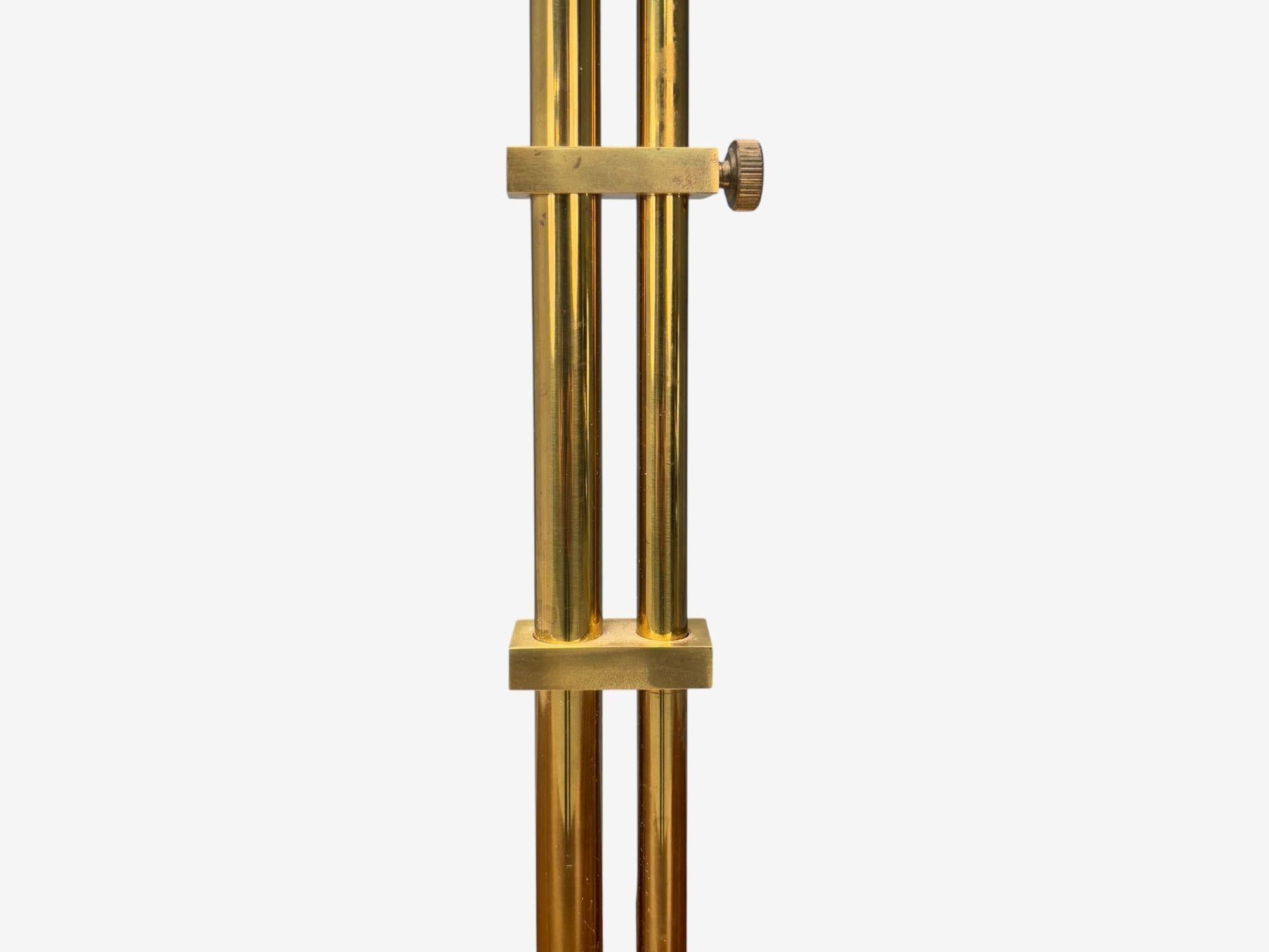 Bergboms, moderne suédois, laiton, tissu, lampe de table ajustable, Suède, années 1980 en vente 1