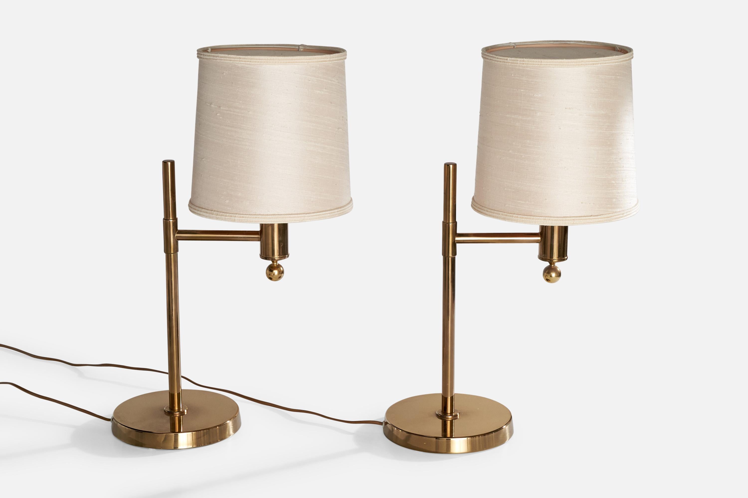 Suédois Bergboms, lampes de bureau, laiton, tissu, Suède, 1970 en vente