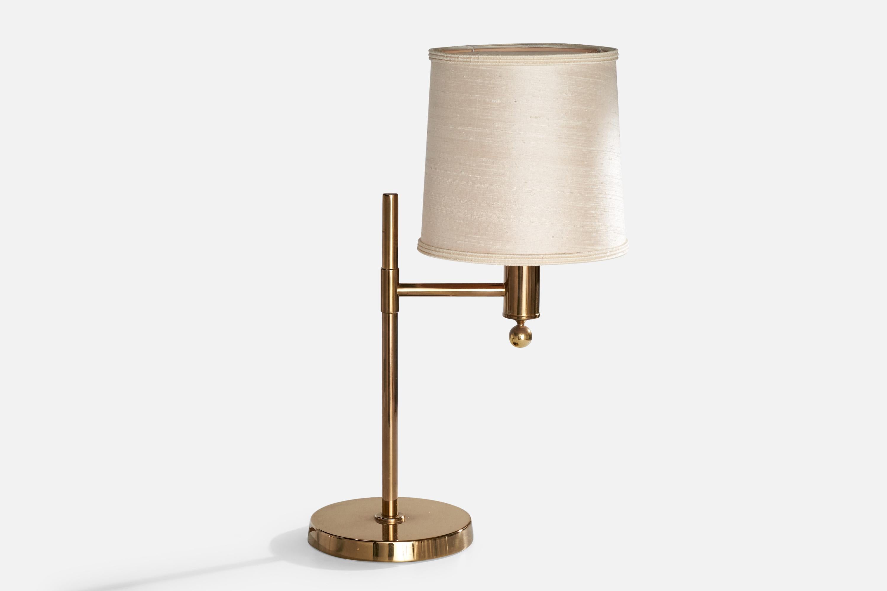 Bergboms, lampes de bureau, laiton, tissu, Suède, 1970 Bon état - En vente à High Point, NC