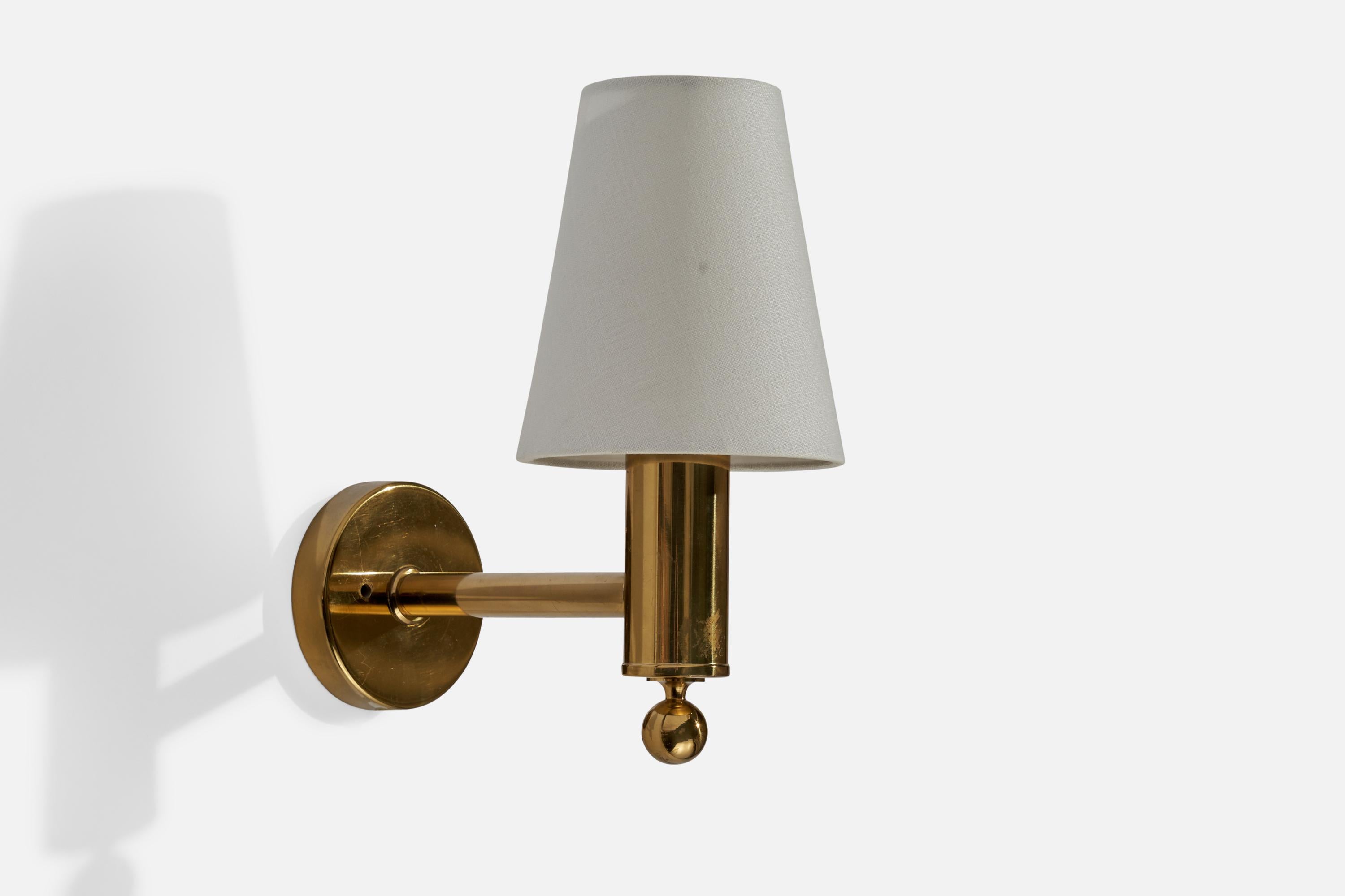 A brass and white fabric wall light designed and produced in Sweden, 1960s.

Overall Dimensions (inches): 10.5”  H x 5.25” W x 9” D
Back Plate Dimensions (inches): 3.75”  H x 3.75”  W x .75” D
Bulb Specifications: E-26 Bulb
Number of Sockets: 1
All