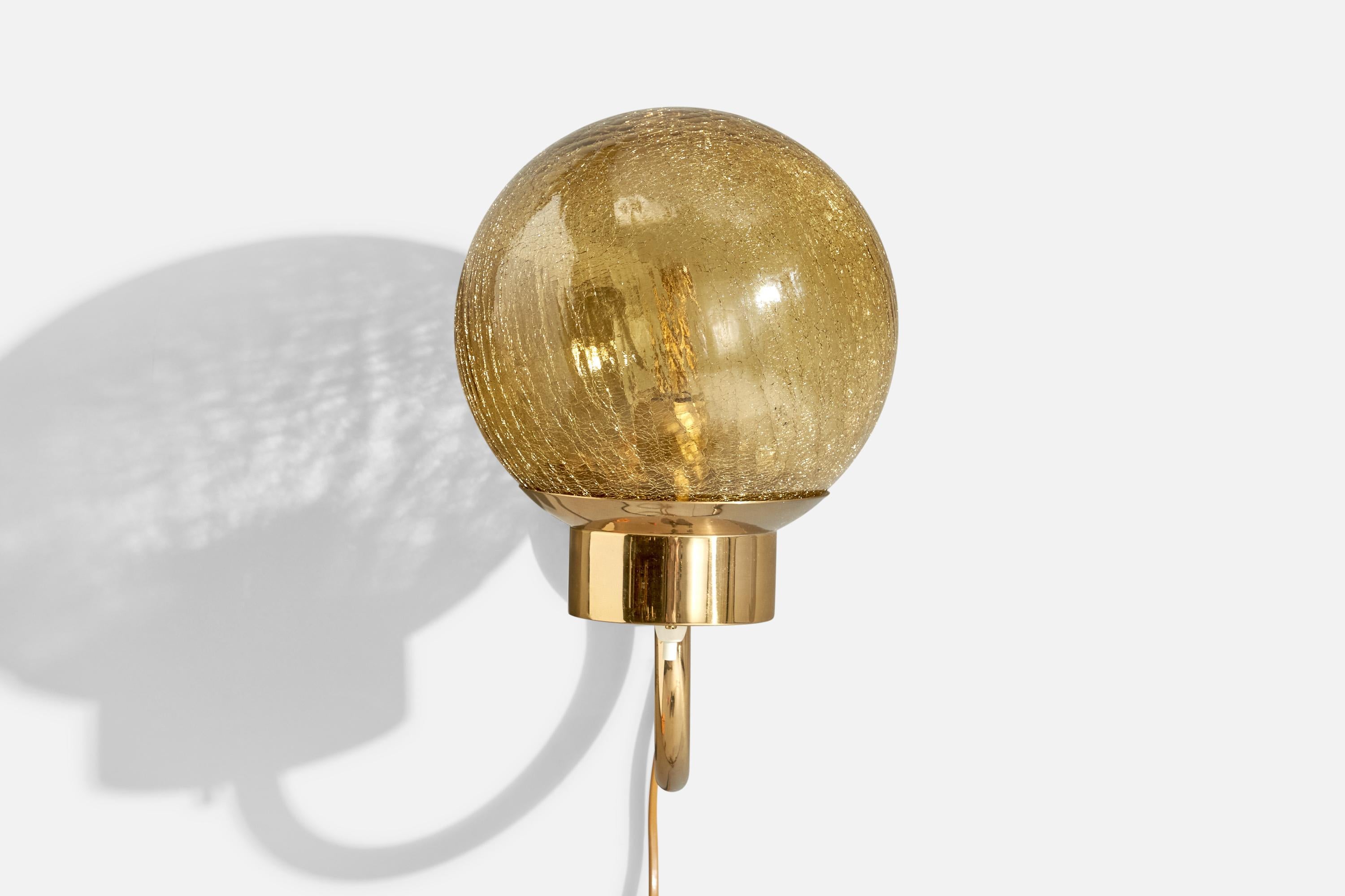 Scandinave moderne Applique Bergboms, laiton, verre, Suède, 1970 en vente