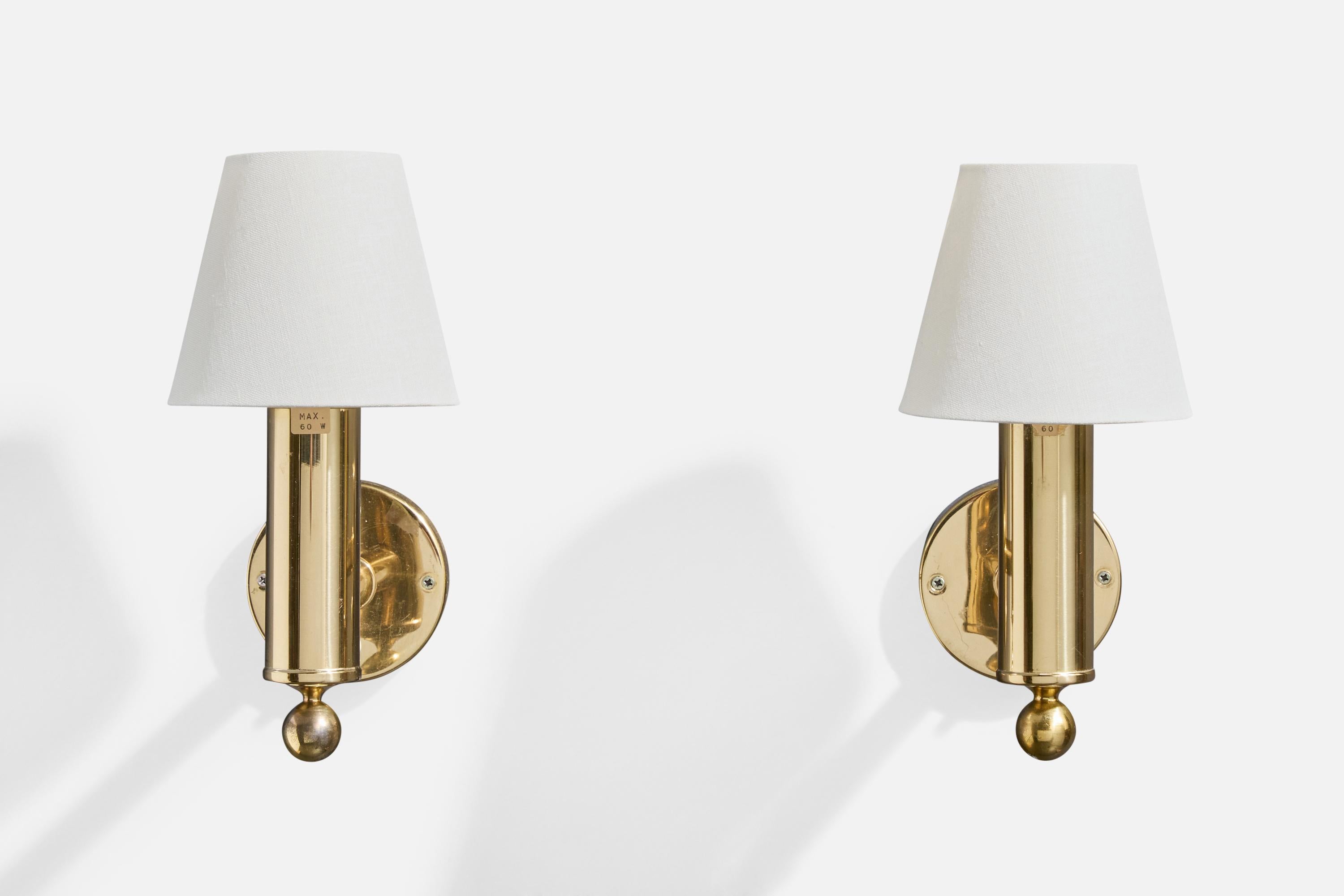 Scandinavo moderno Bergboms, Luci da parete, Ottone, Tessuto, Svezia, anni '1970 in vendita