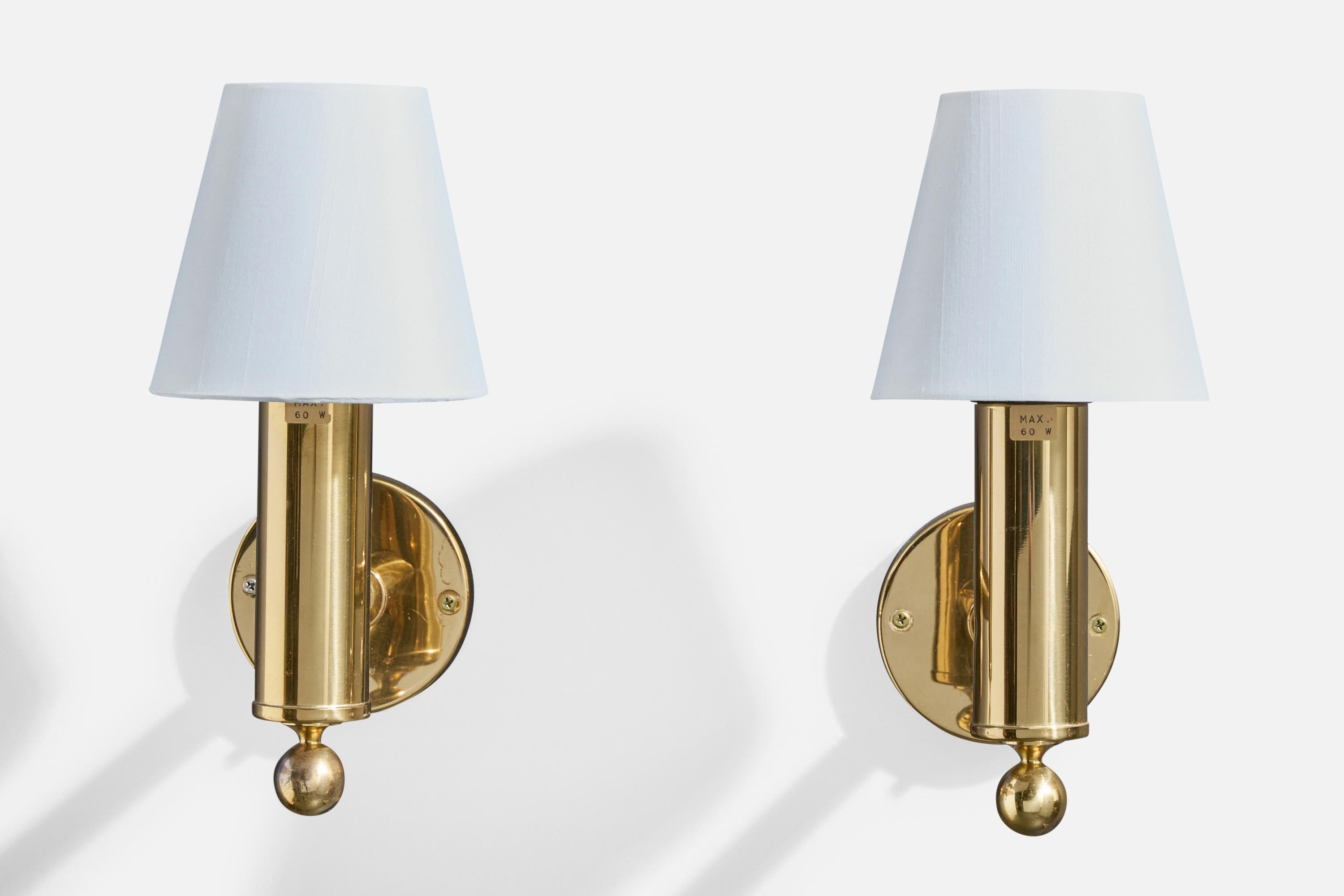 Bergboms, Luci da parete, Ottone, Tessuto, Svezia, anni '1970 In condizioni buone in vendita a High Point, NC