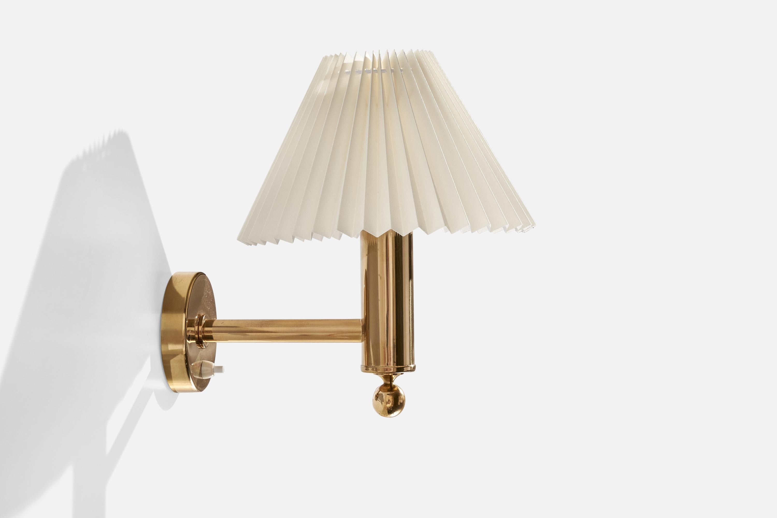 Bergboms, Wall Lights, Brass, Fabric, Sweden, 1970s In Good Condition For Sale In High Point, NC