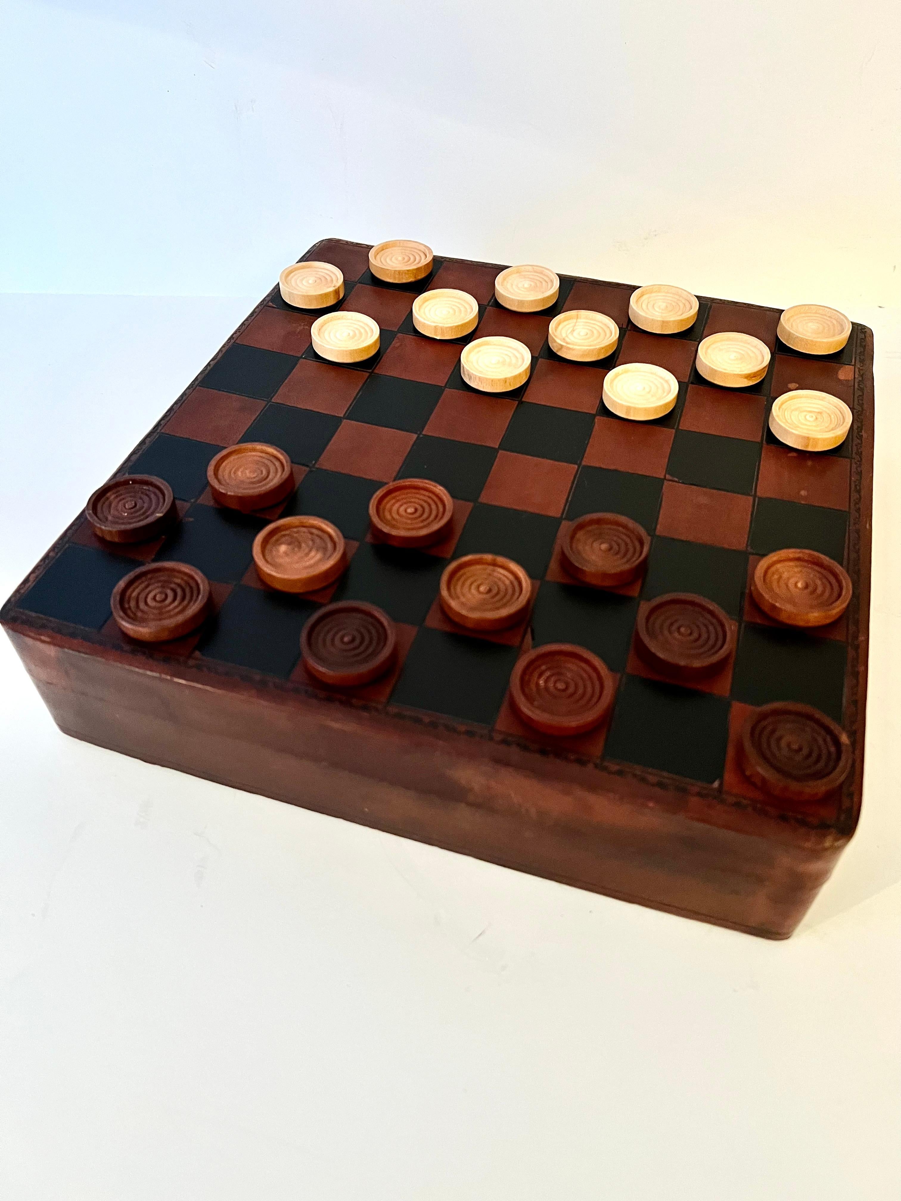 Bergdorf Goodman Italian Lidded Leather Chess Checker Board Box with Storage 11