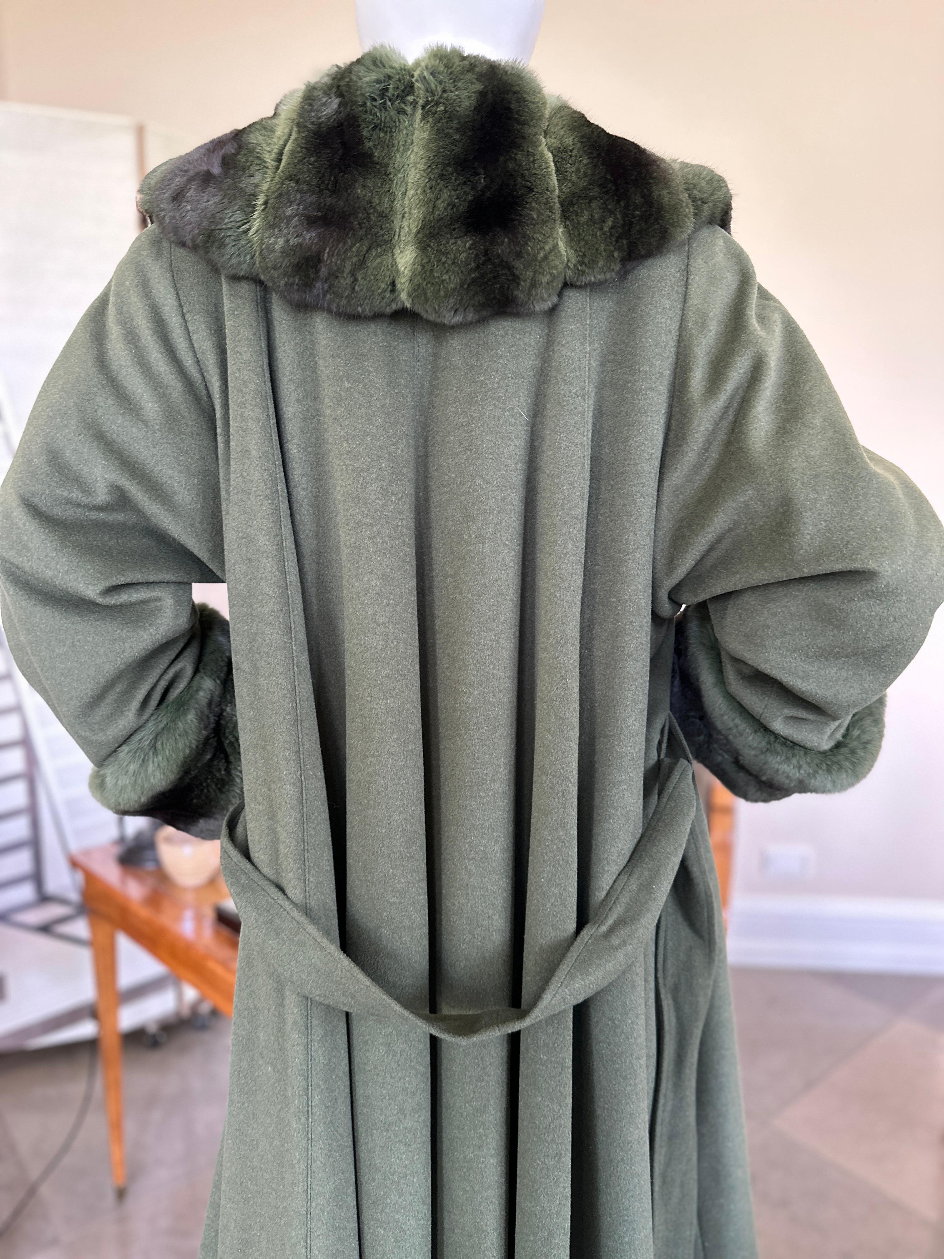 Bergdorf Goodman Luxe Cashmere Coat w Chinchilla Trim and Detachable Fur Lining For Sale 8