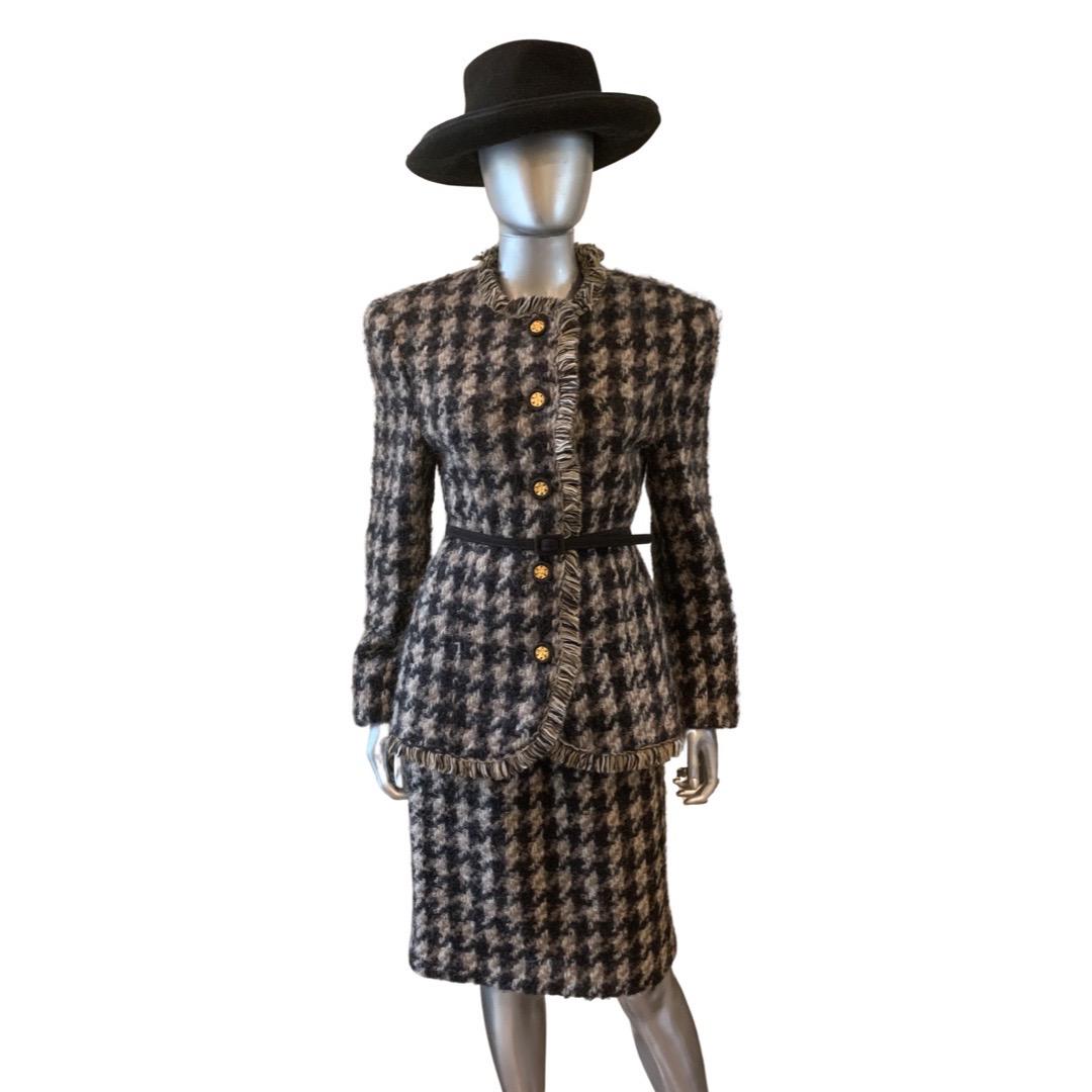 Bergdorf Goodman Costume 2 pièces Classic en Mohair, Taille 10 USA en vente 10