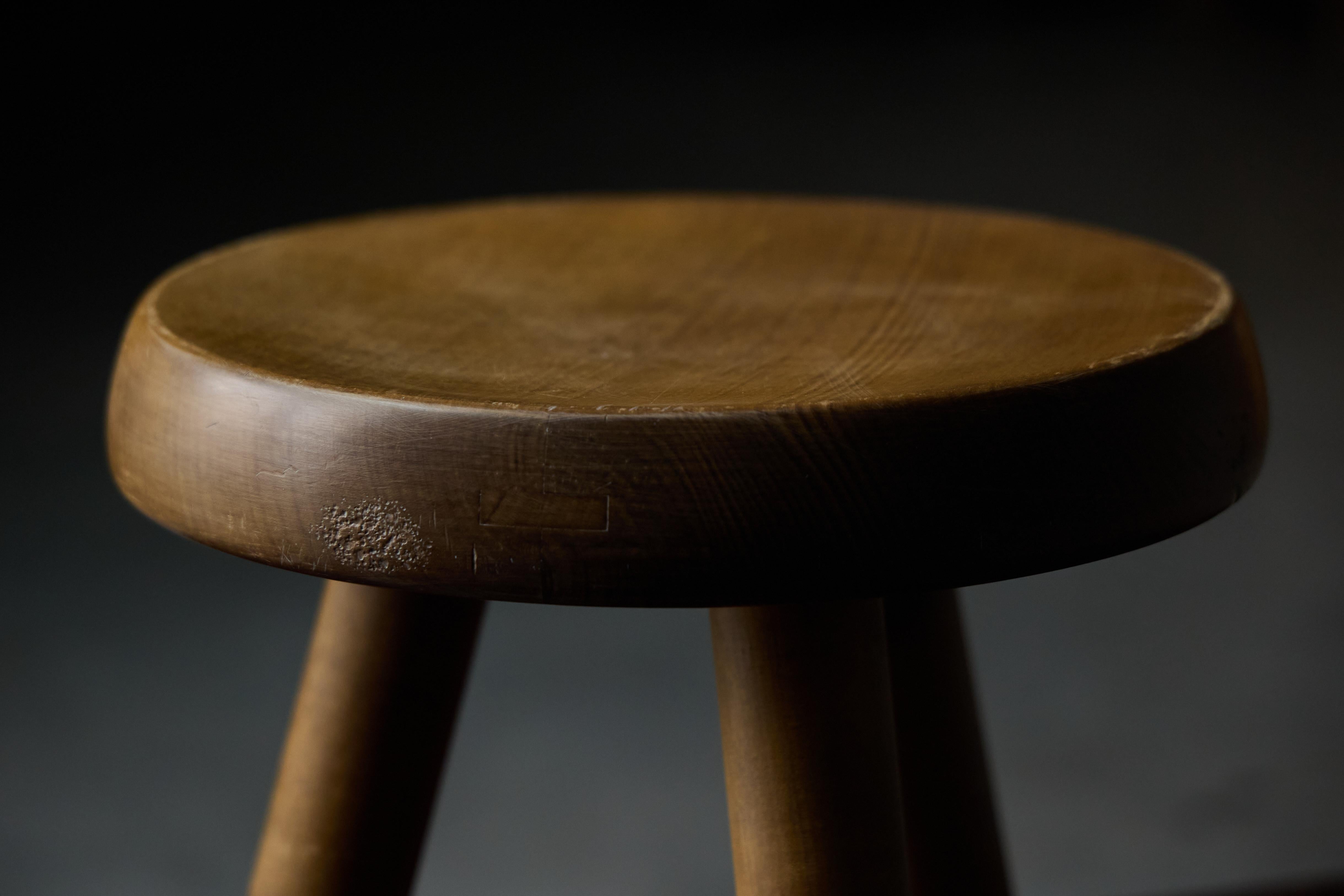 Hocker „Berger“ von Charlotte Perriand für Steph Simon, Frankreich, 1965 (Mitte des 20. Jahrhunderts) im Angebot