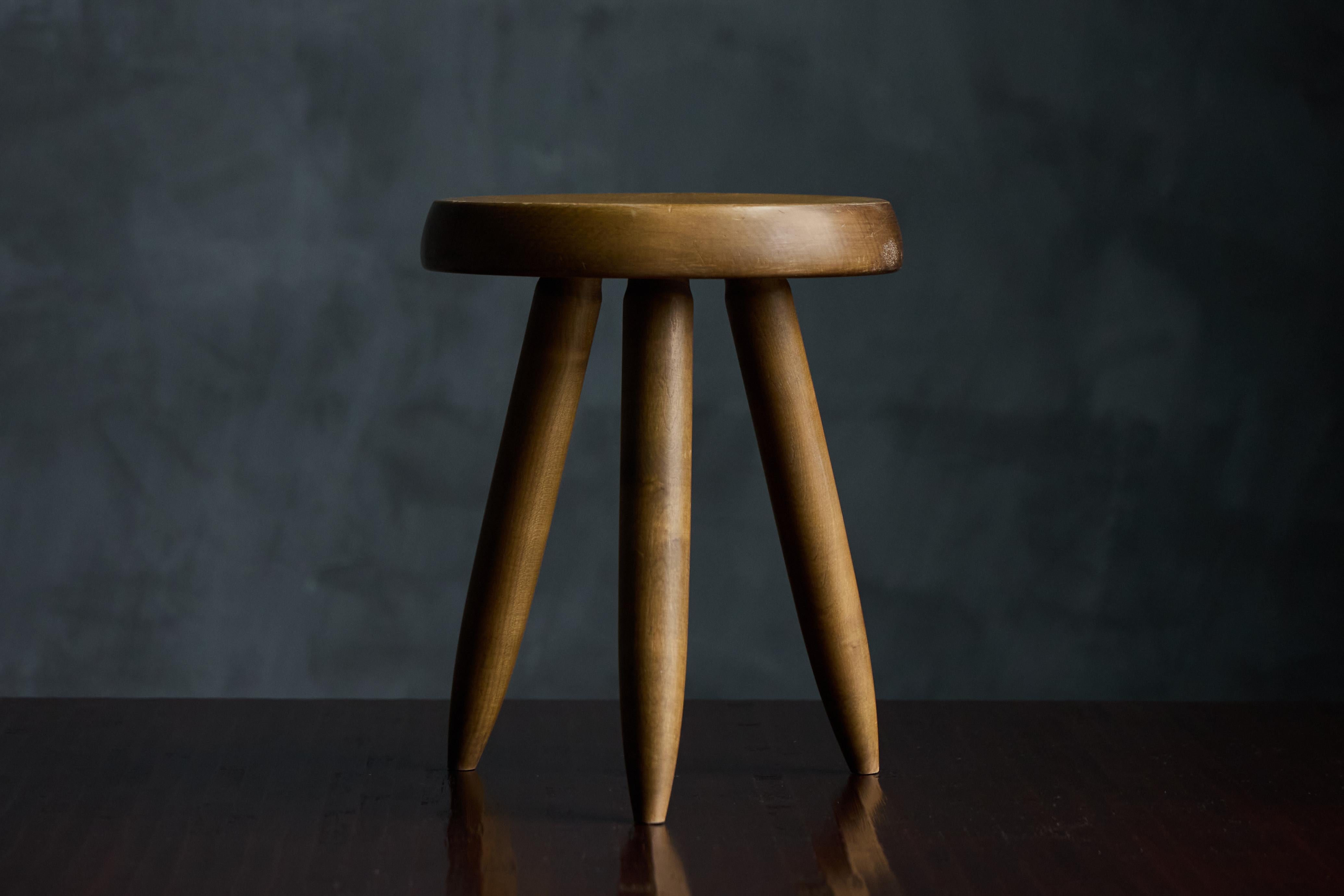 Hocker „Berger“ von Charlotte Perriand für Steph Simon, Frankreich, 1965 (Holz) im Angebot