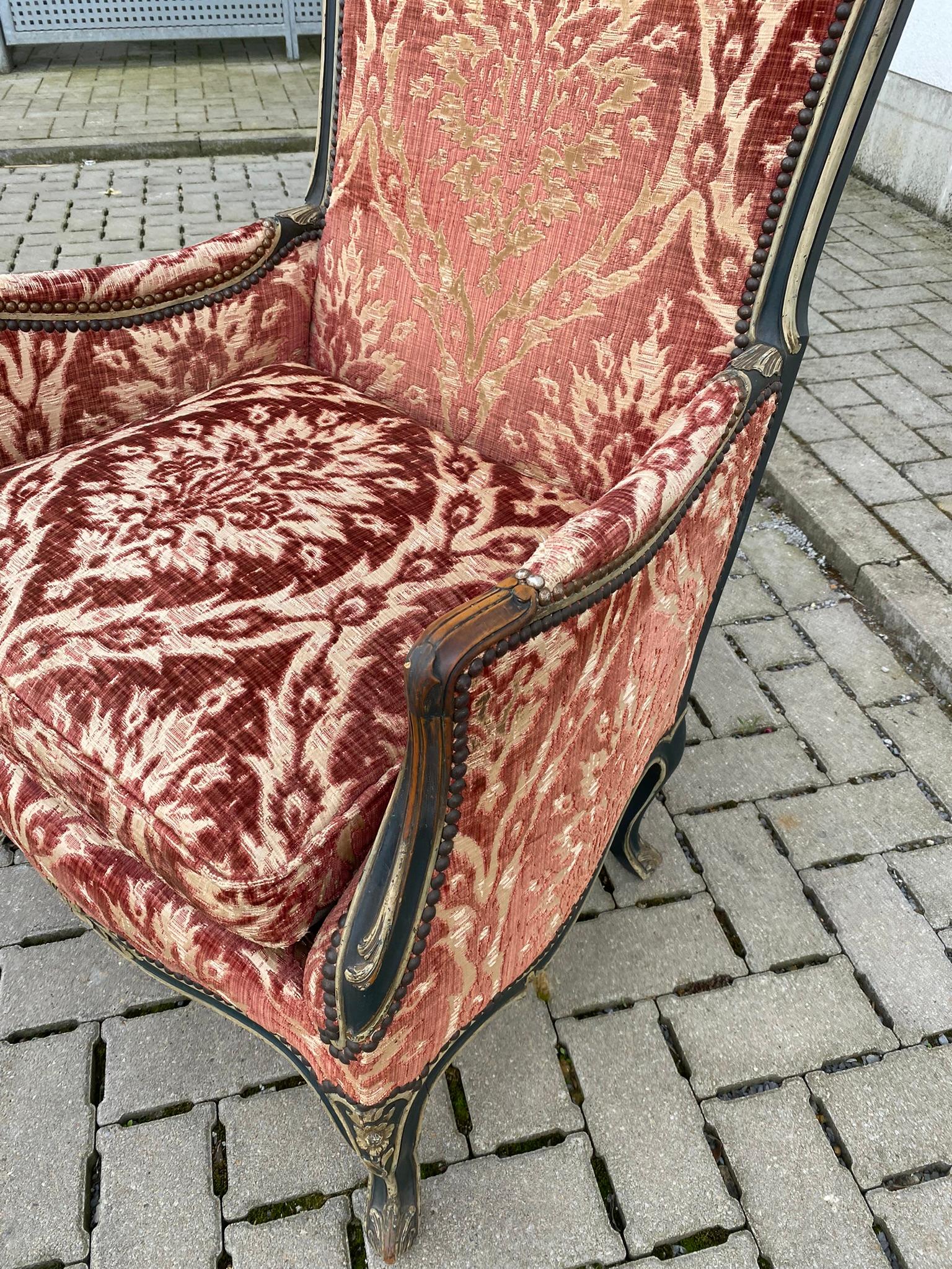 Bergere armchair in Louis XV style, in painted and patinated wood, Napoleon III  In Good Condition For Sale In Saint-Ouen, FR