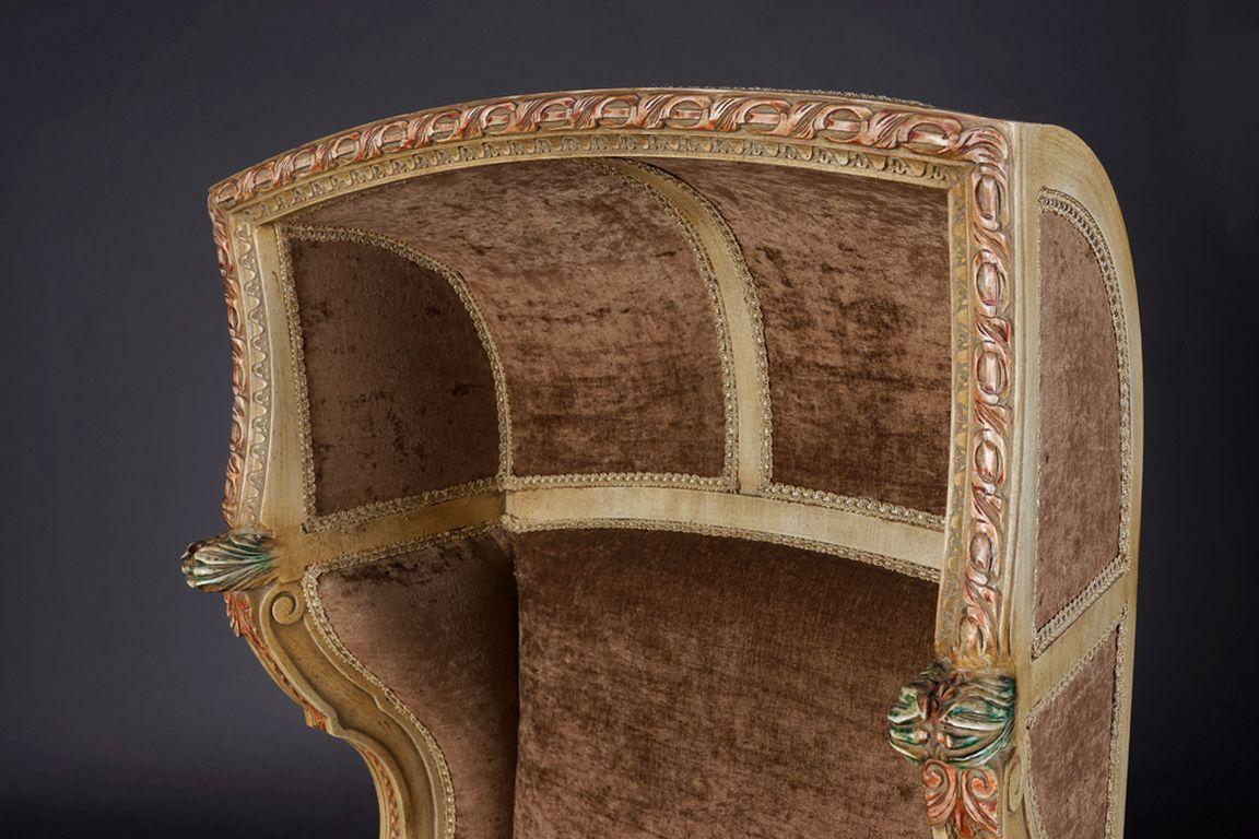 Bergère/Sessel mit Hocker aus massivem Buchenholz im Louis-XVI-Stil, geschnitzt im Angebot 7