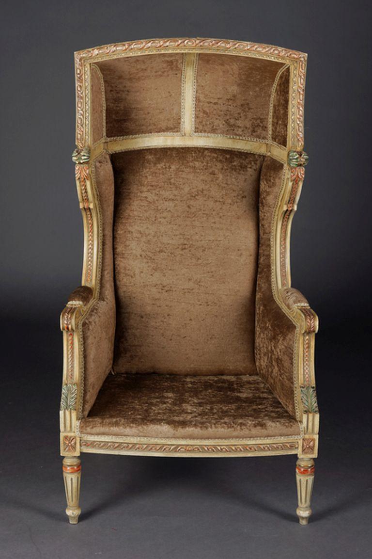 Bergère/Sessel mit Hocker aus massivem Buchenholz im Louis-XVI-Stil, geschnitzt im Angebot 2