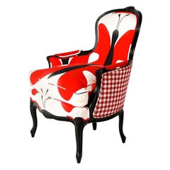 Chaise Bergère avec Wood laqué noir, tissus imprimés blanc, rouge et noir