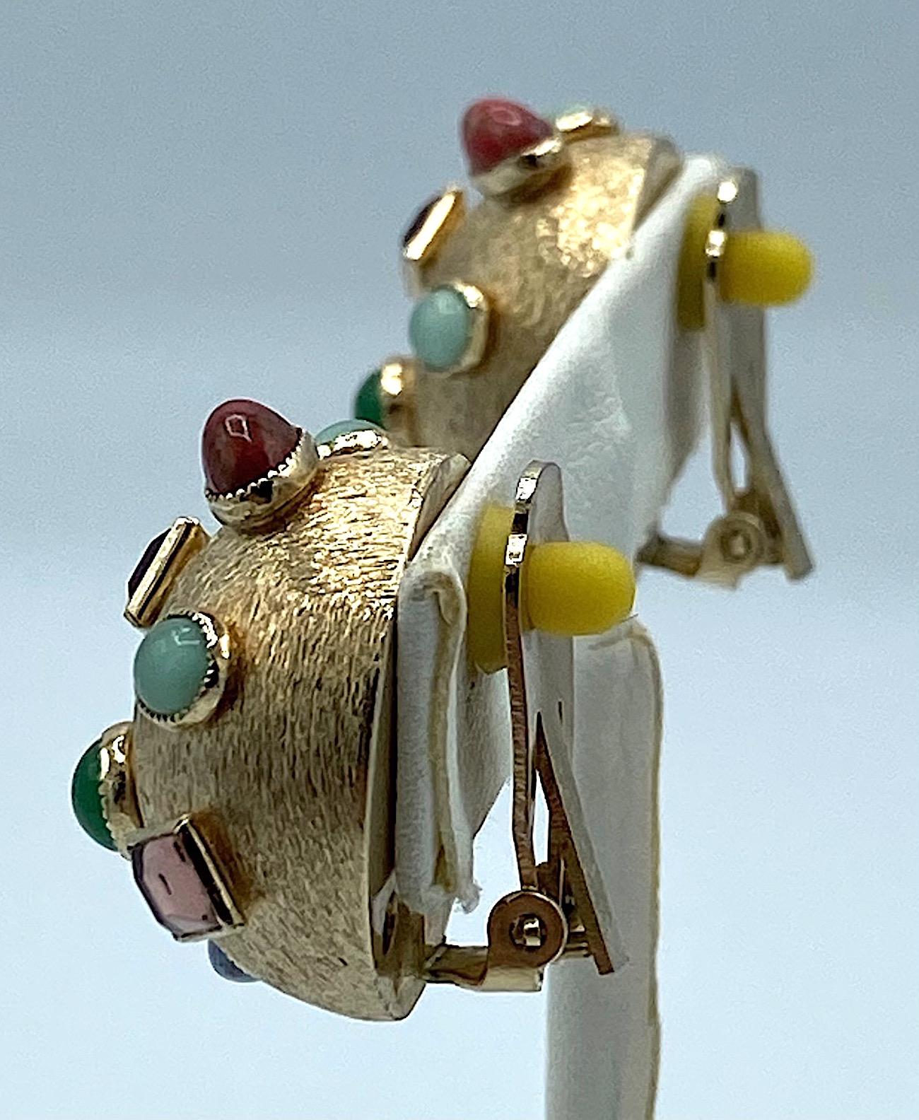 Bergère, New York, 1950s Gold and Jeweled Bracelet and Earring Set 8