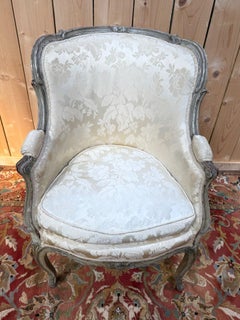 Bergère con orecchie - Periodo Luigi XVI - Legno laccato grigio - Seta damascata
