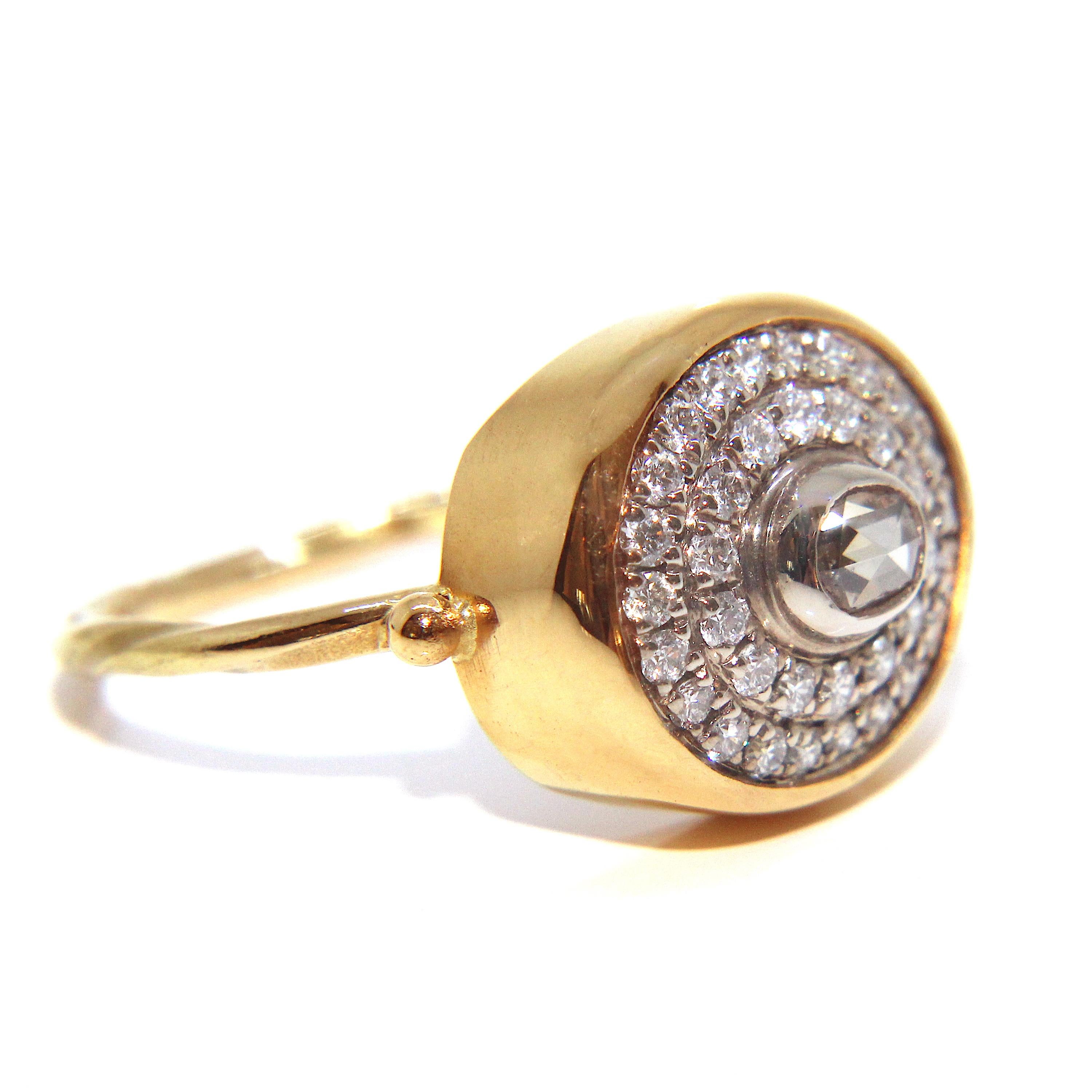 Bergsoe Oval Diamond 22 Karat Gold Ring In New Condition For Sale In Dublin 2, Dublin 2