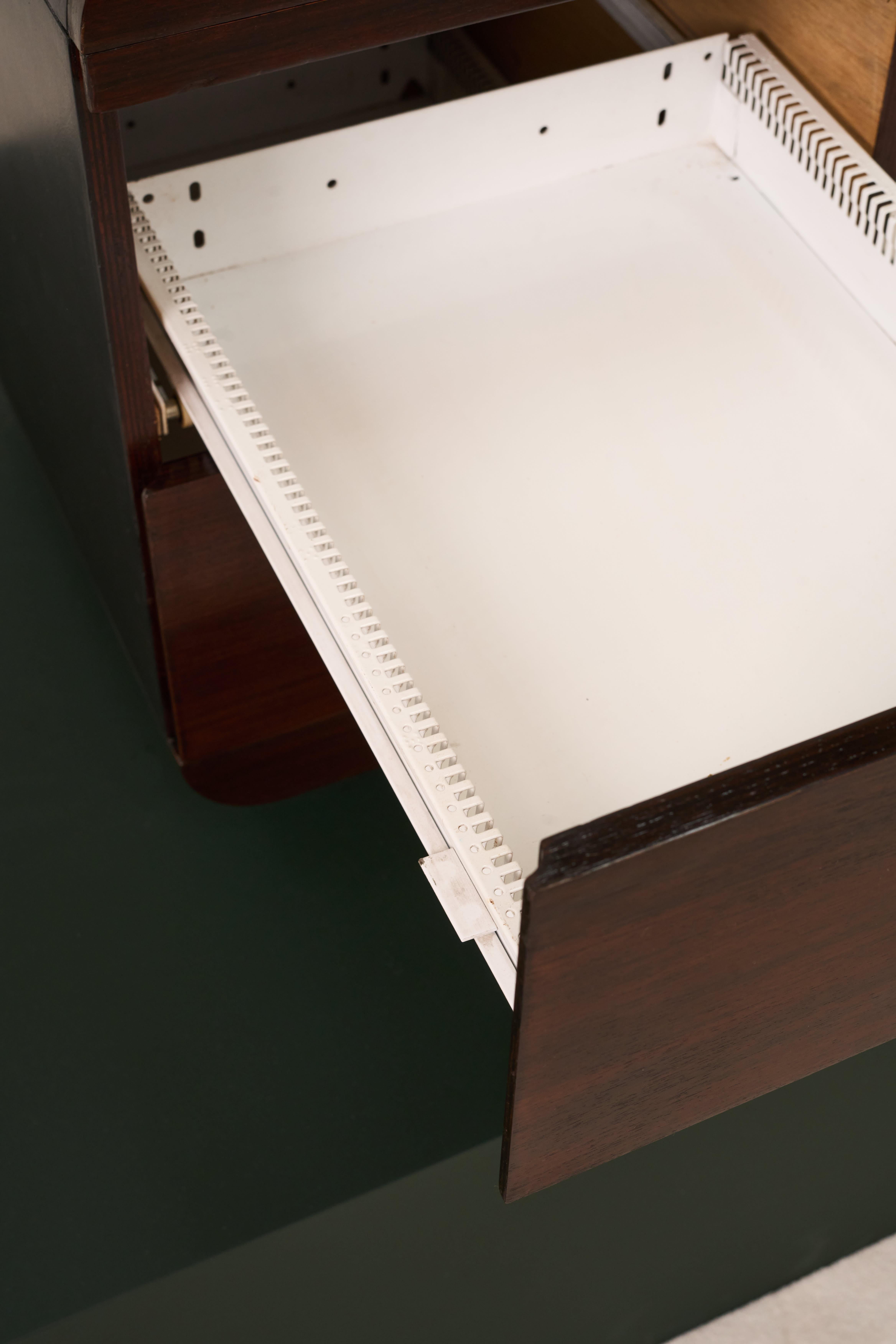 Schreibtischsockel Bergwood im Zustand „Relativ gut“ im Angebot in Forest, BE
