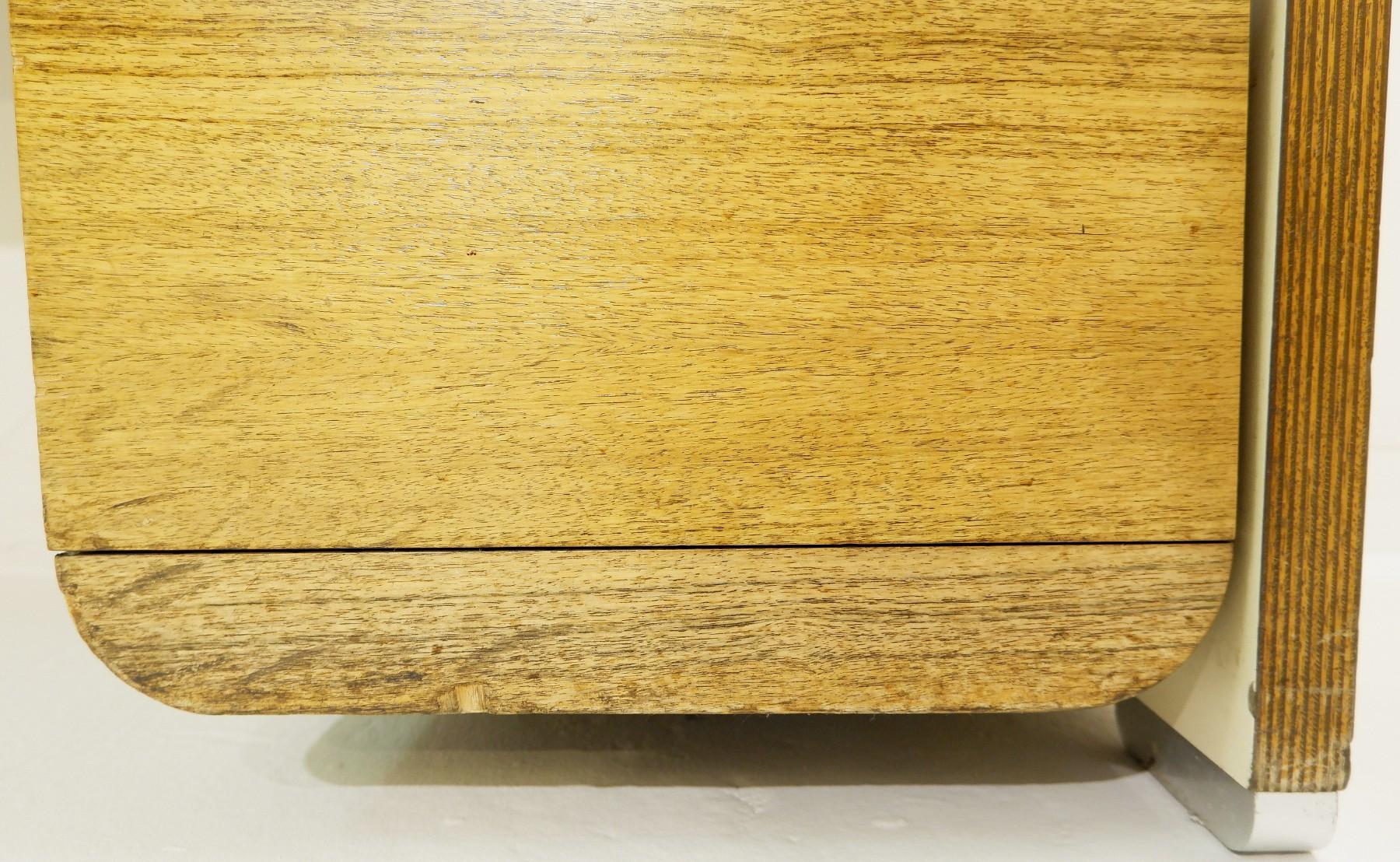 Bergwood Schreibtisch weiß (Ende des 20. Jahrhunderts) im Angebot