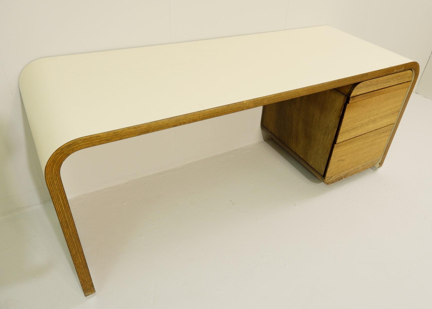 Late 20th Century Bergwood White Desk For Sale