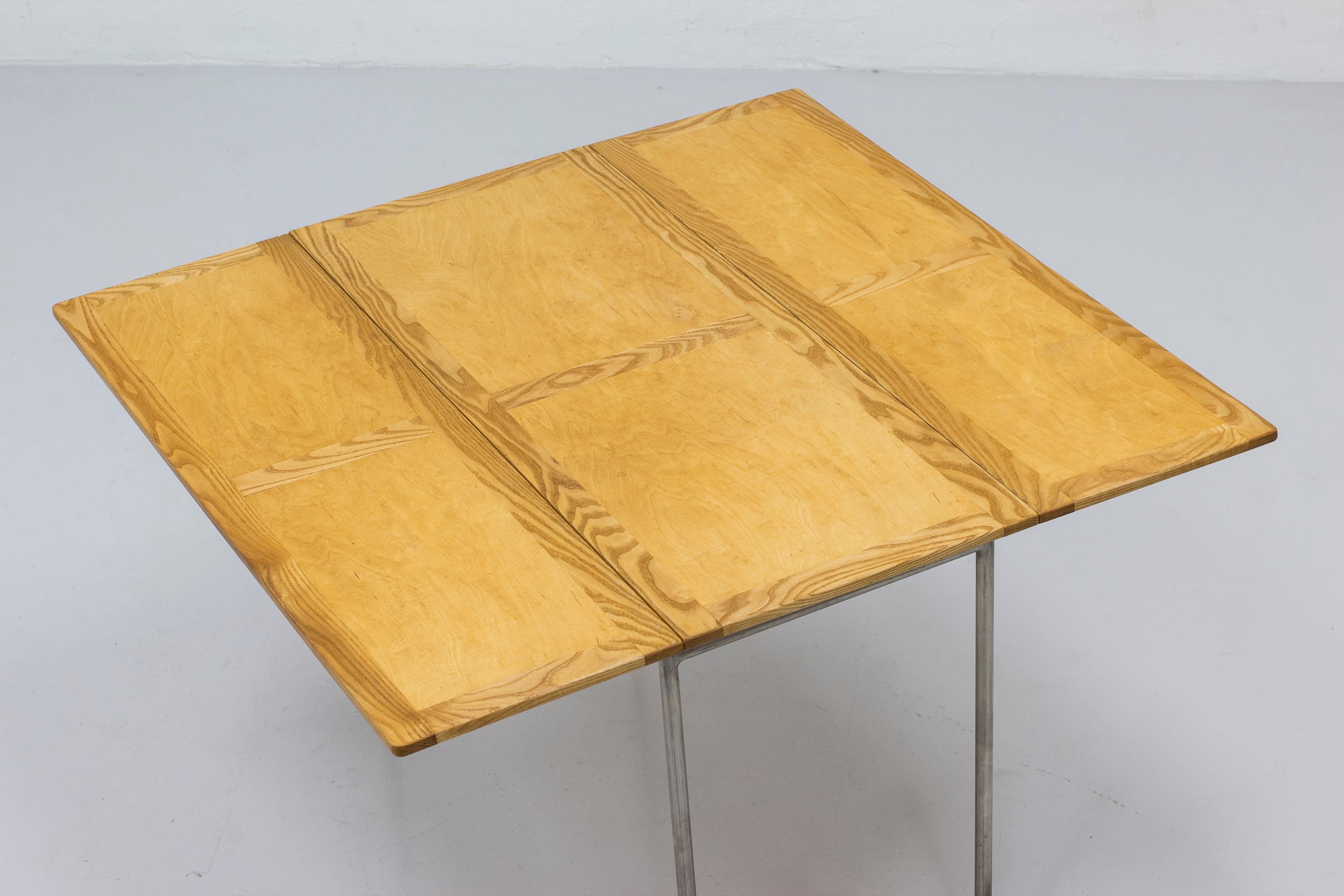 Ausziehbarer Tisch „Berit“ aus Eschenholz von Bruno Mathsson, Schwedische Moderne, 1950er Jahre im Zustand „Gut“ im Angebot in Hägersten, SE