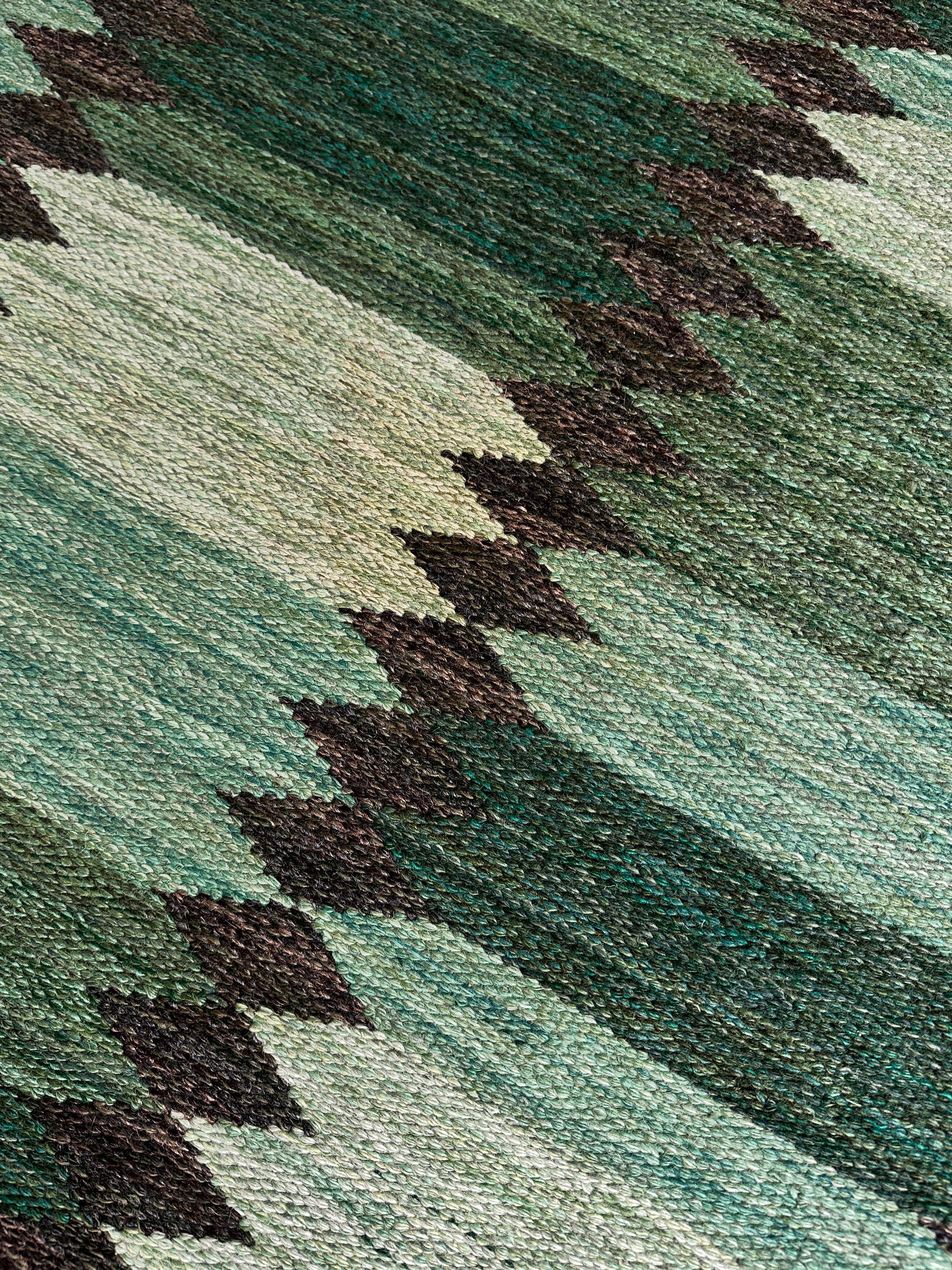 Berit Koenig Woelfer Alfombra de tejido plano Svensk Hemslöjd Viggen Verde en venta 4