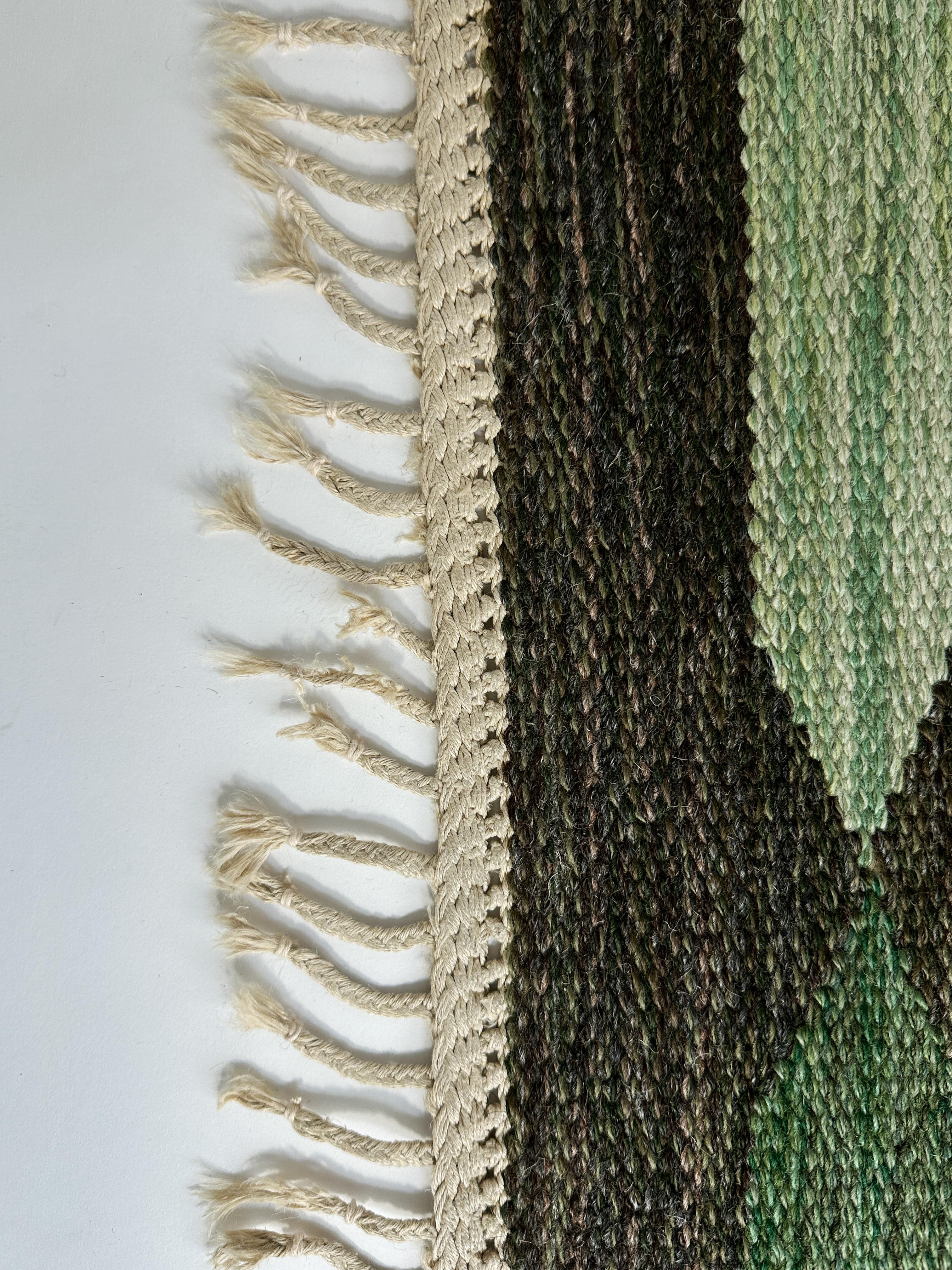 Berit Koenig Woelfer Alfombra de tejido plano Svensk Hemslöjd Viggen Verde en venta 7