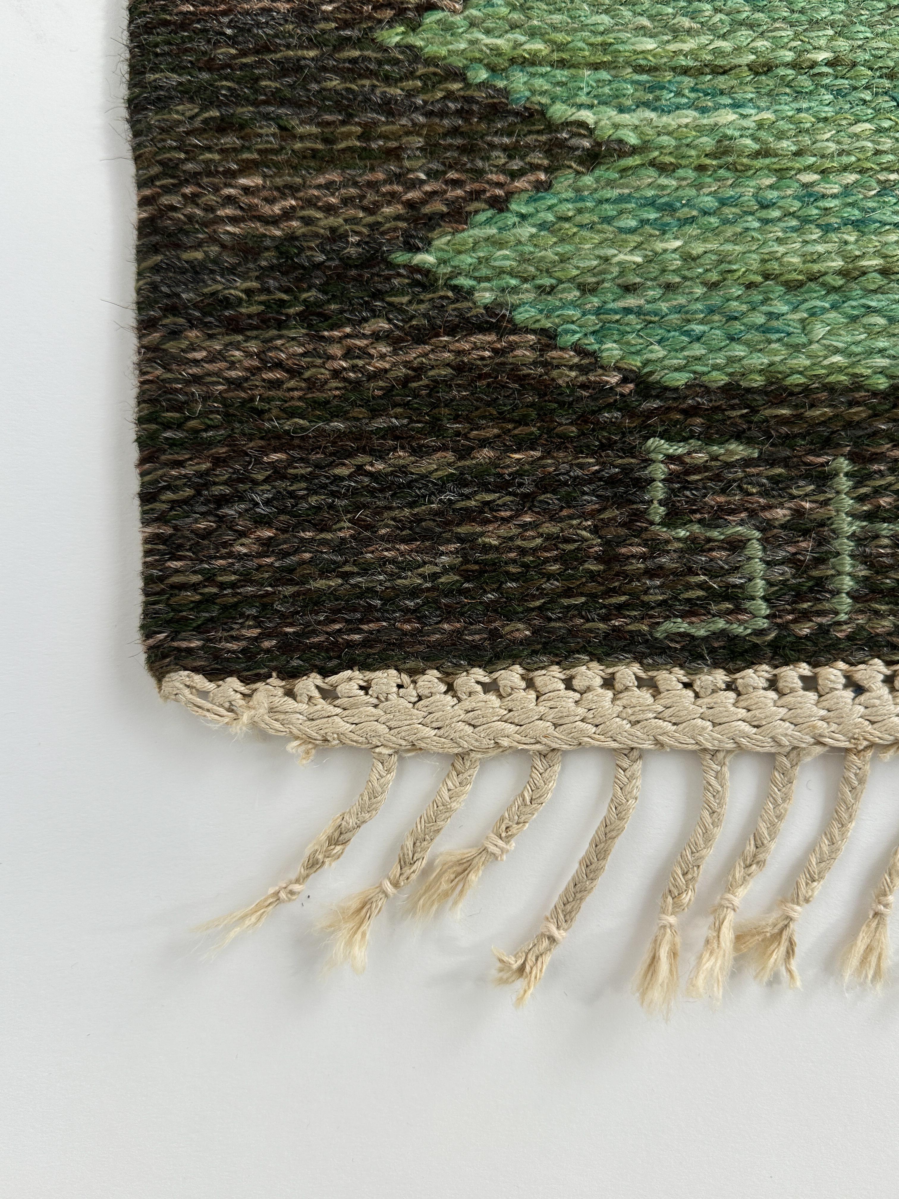 Berit Koenig Woelfer Alfombra de tejido plano Svensk Hemslöjd Viggen Verde en venta 2