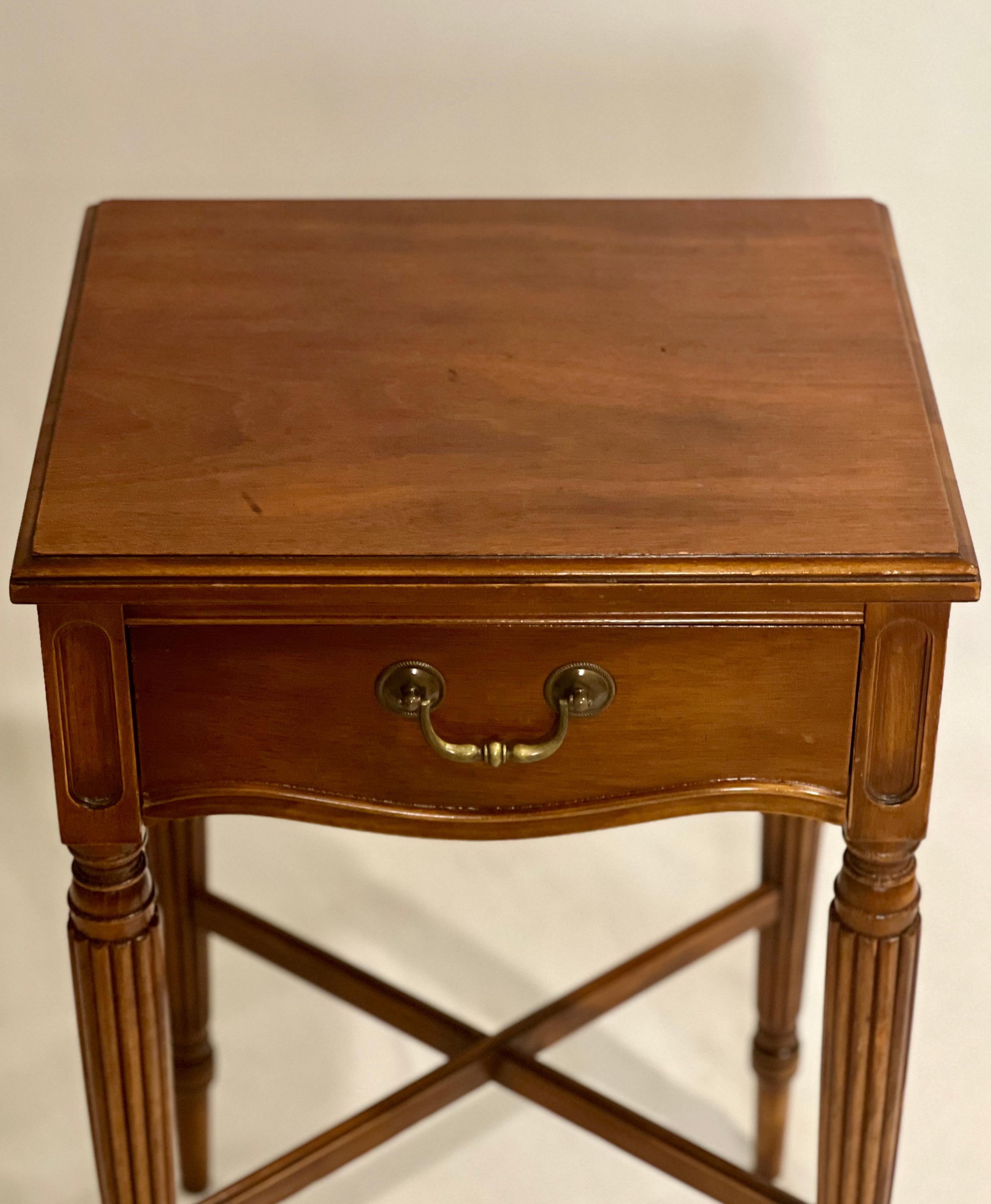 Berkey and Gay Louis XVI Style Walnut Side Table or Stand For Sale 1