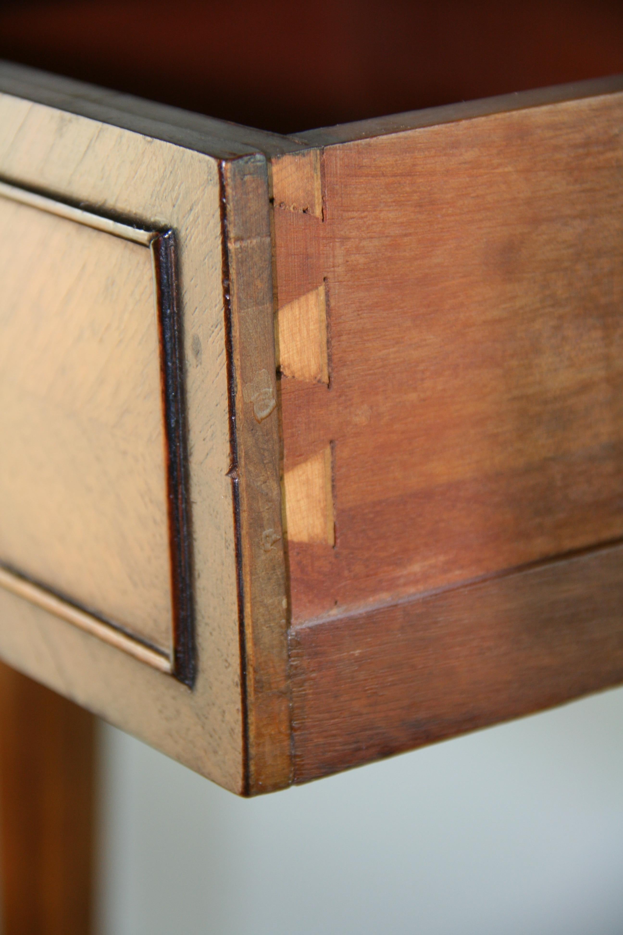 Berkey and Gay Walnut Side Table For Sale 4