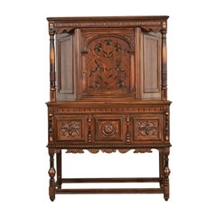 Berkey & Gay Antique English Tudor Walnut and Burl Wood Bookcase, Circa 1920s