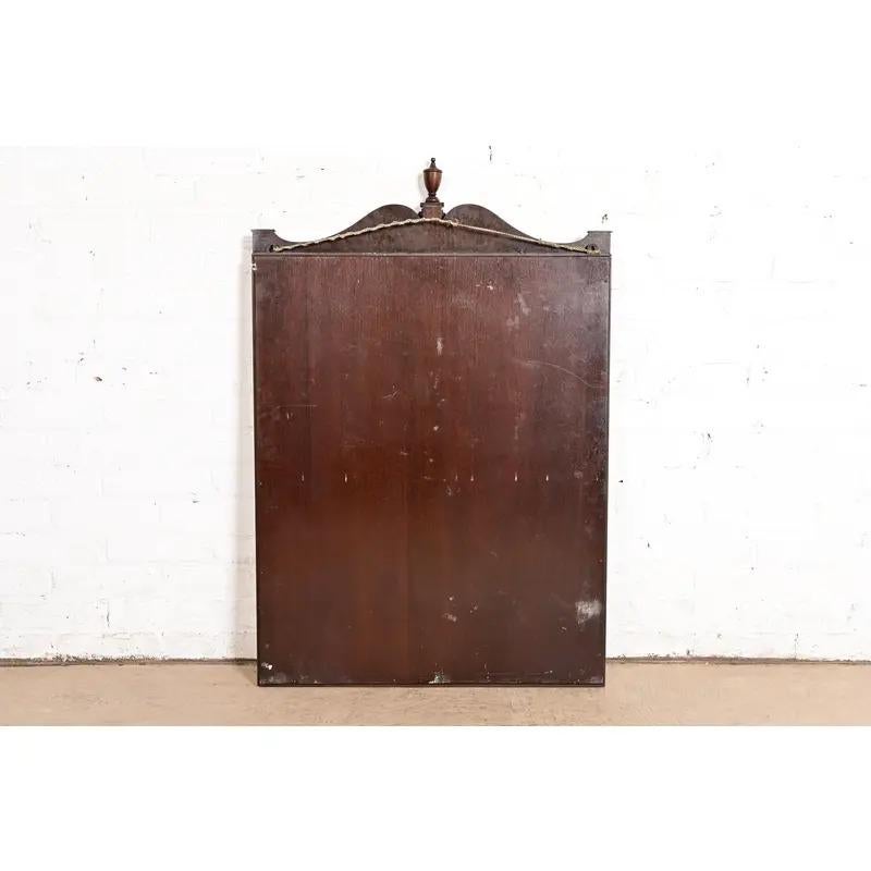 Berkey & Gay Antiker georgianischer gerahmter Wandspiegel aus Nussbaum, CIRCA 1920er Jahre 11