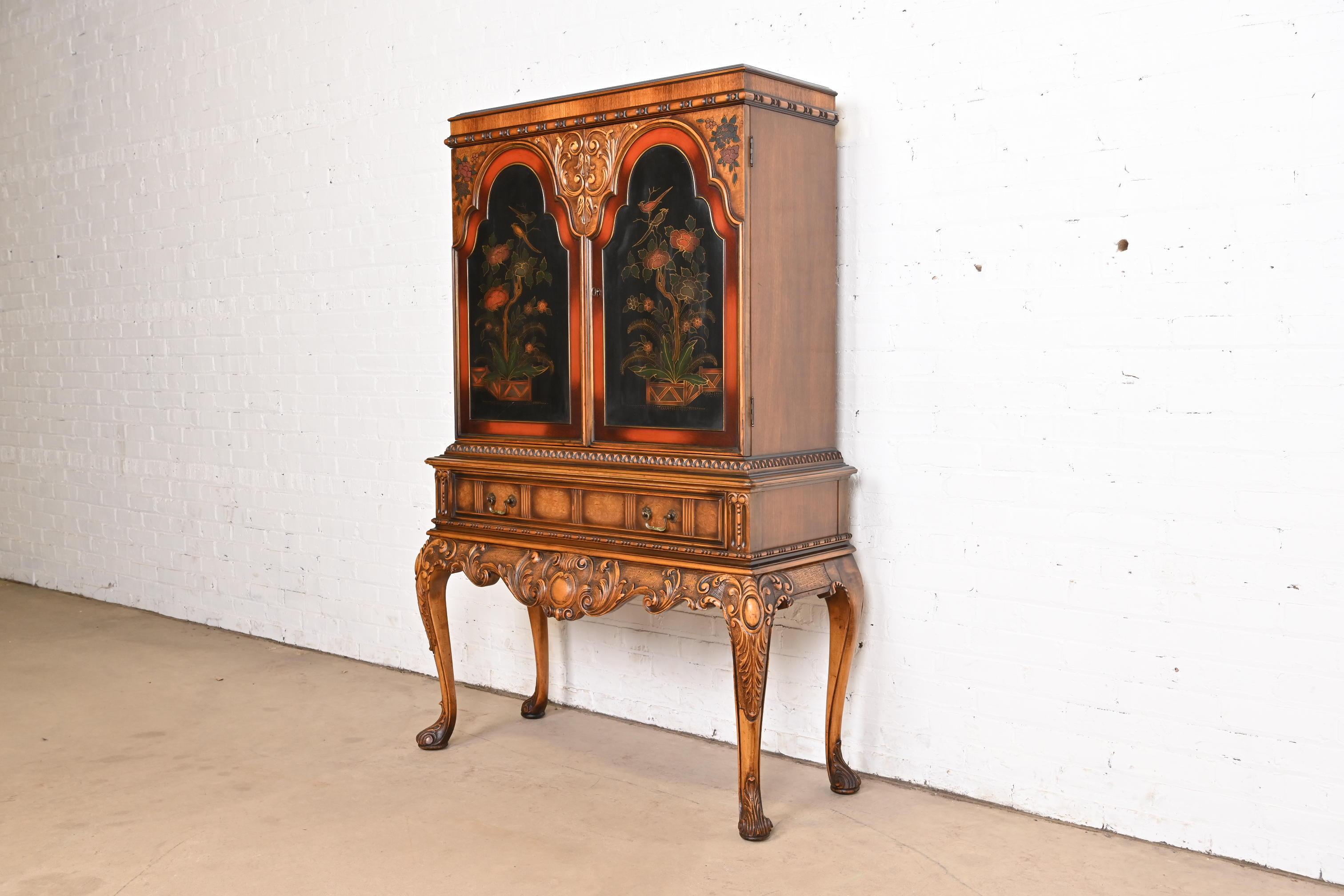 Berkey & Gay Antique Georgian Chinoiserie Burled Walnut and Painted Bookcase In Good Condition For Sale In South Bend, IN