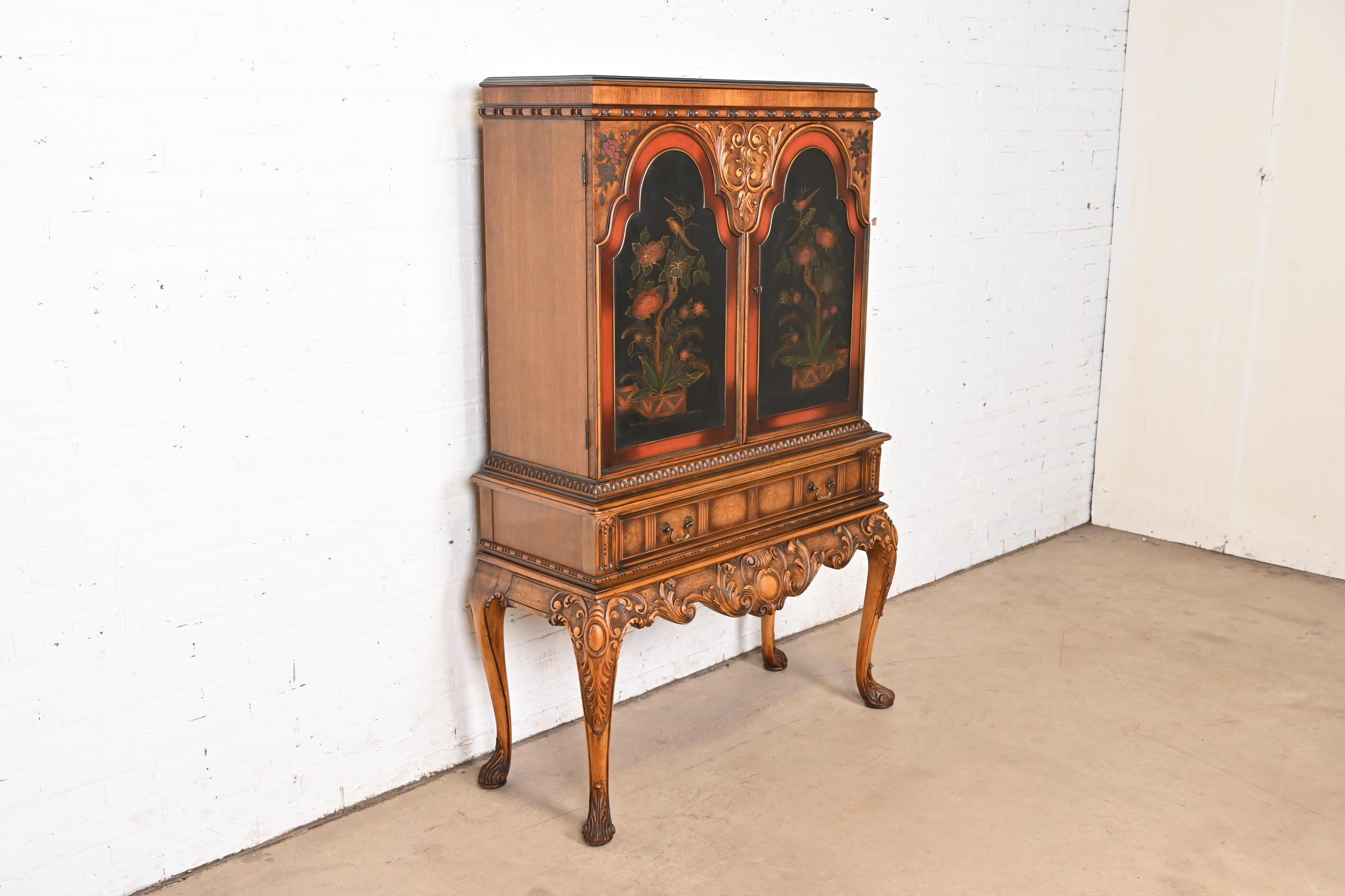 Early 20th Century Berkey & Gay Antique Georgian Chinoiserie Burled Walnut and Painted Bookcase For Sale